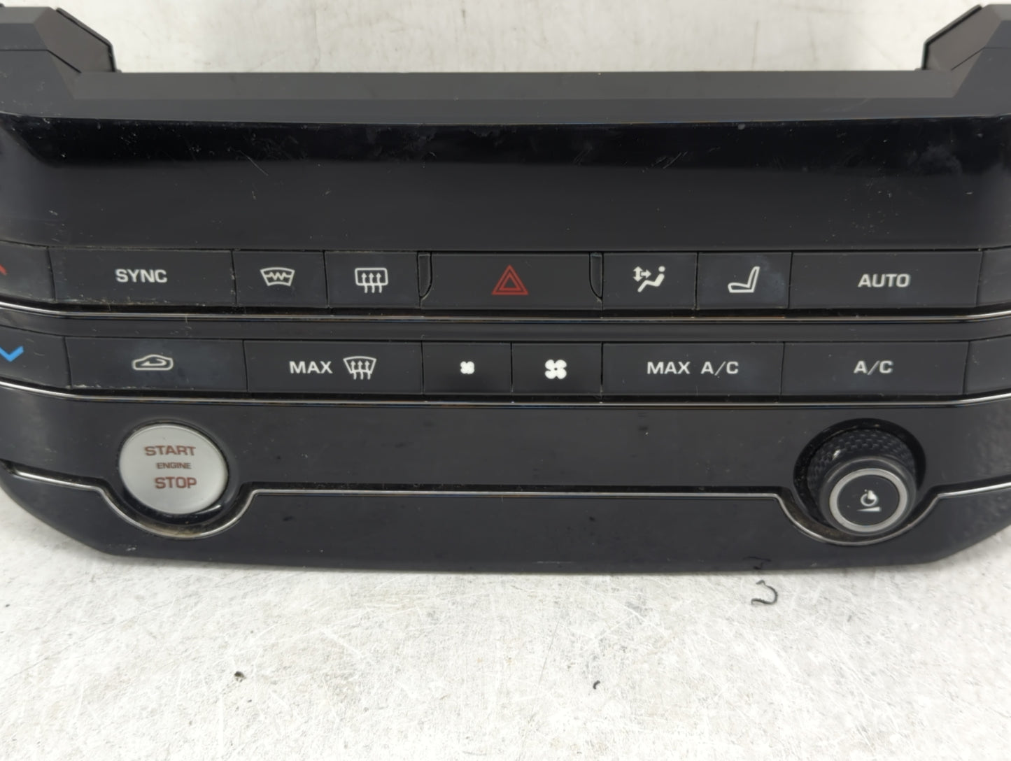 2017 Jaguar F-Pace Climate Control Module Temperature AC/Heater Replacement P/N:GX63-18C858-SE Fits Fits 2016 OEM Used Auto 