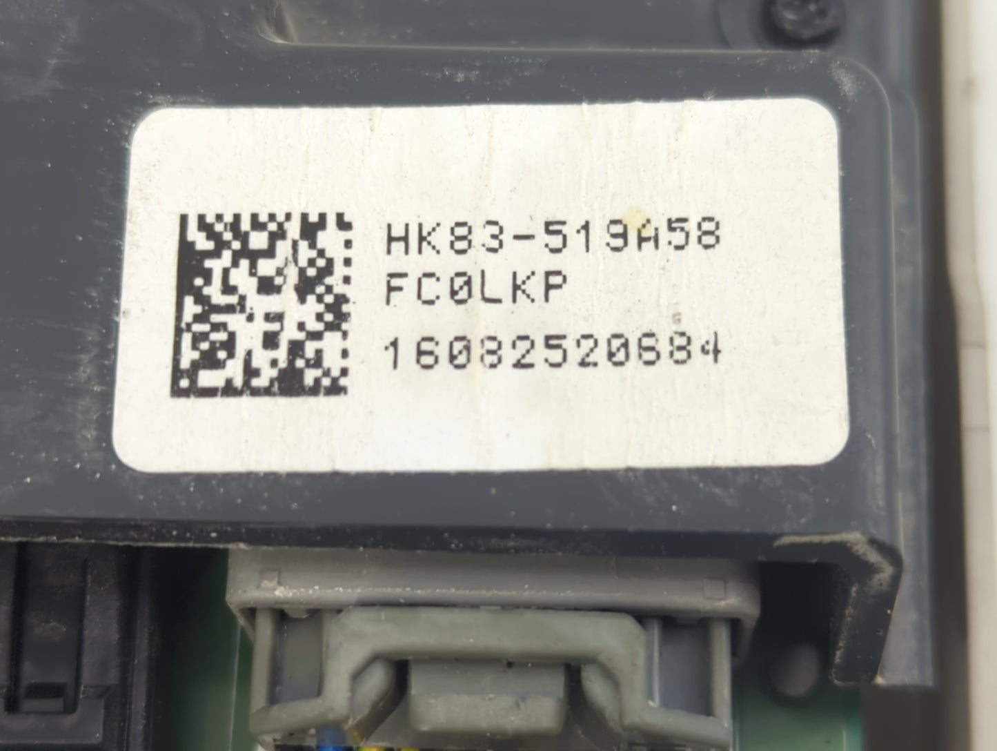 2017-2017 Jaguar F-pace Overhead Roof Console 1388897 - Oemusedautoparts1.com