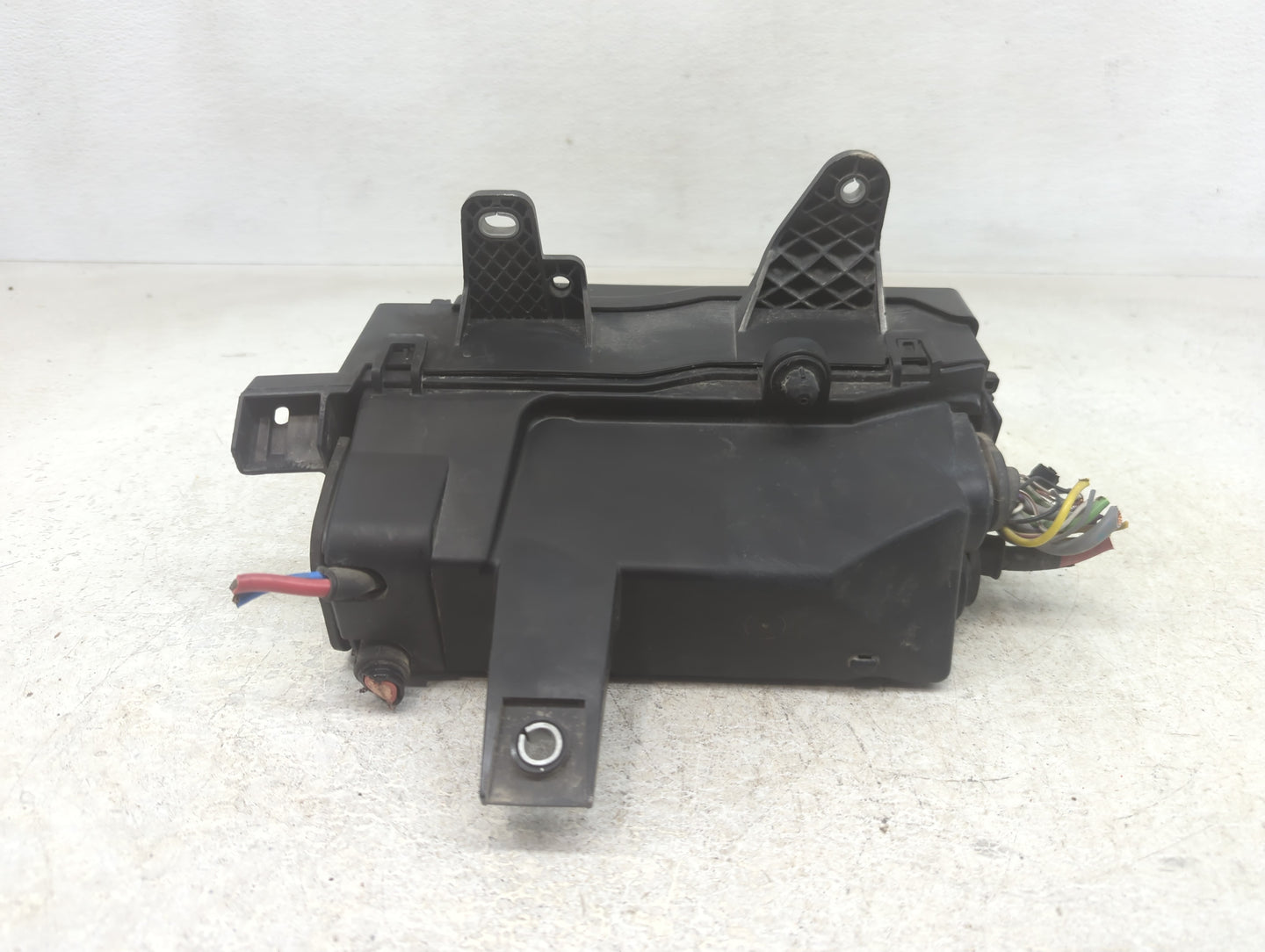 2017-2018 Jaguar F-Pace Fusebox Fuse Box Panel Relay Module P/N:GX73-14A076-AA Fits Fits 2017 2018 OEM Used Auto Parts - Oem