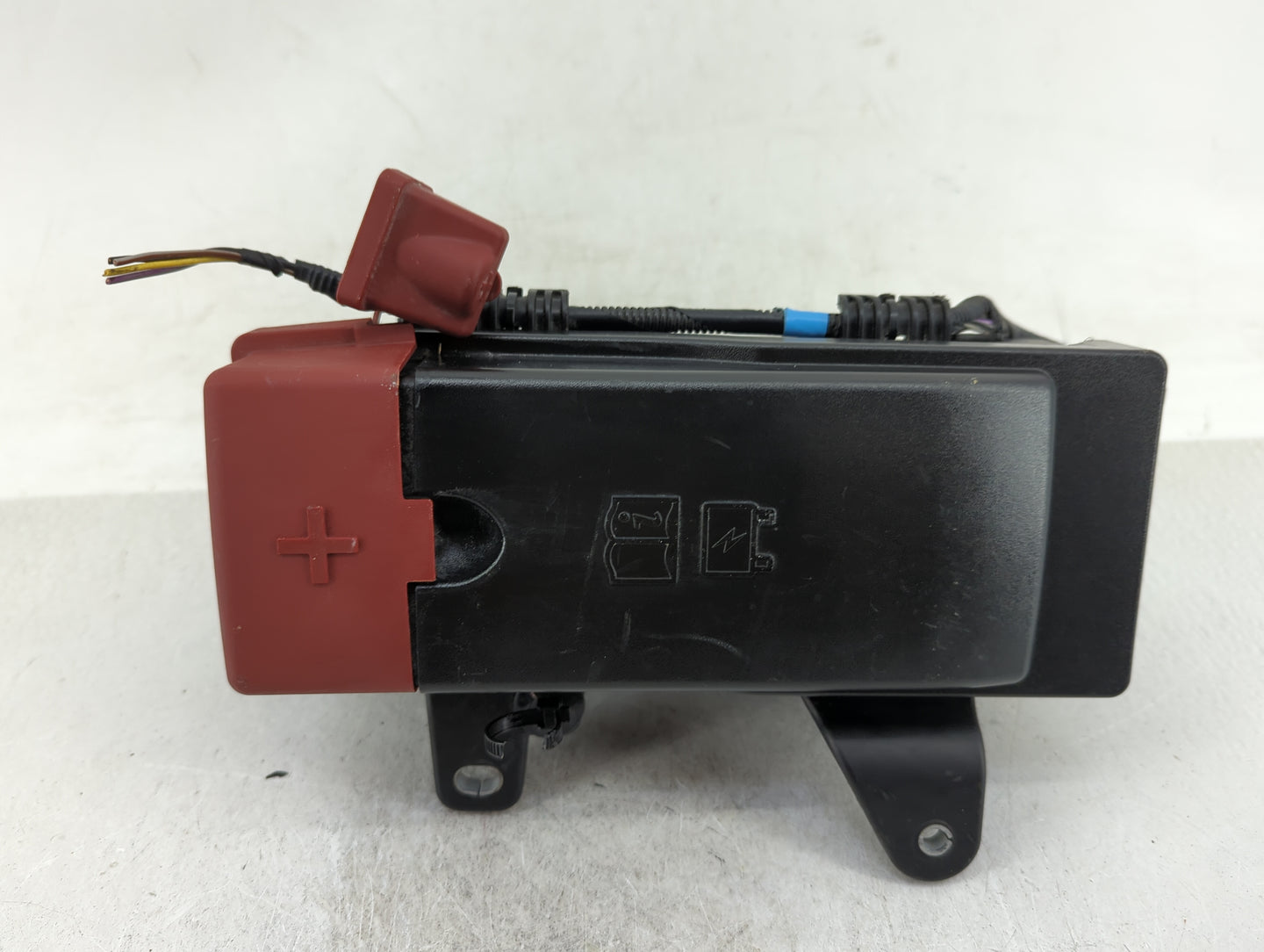 2017-2018 Jaguar F-Pace Fusebox Fuse Box Panel Relay Module Fits Fits 2017 2018 OEM Used Auto Parts - Oemusedautoparts1.com