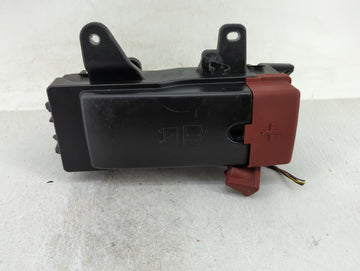2017-2018 Jaguar F-Pace Fusebox Fuse Box Panel Relay Module Fits Fits 2017 2018 OEM Used Auto Parts
