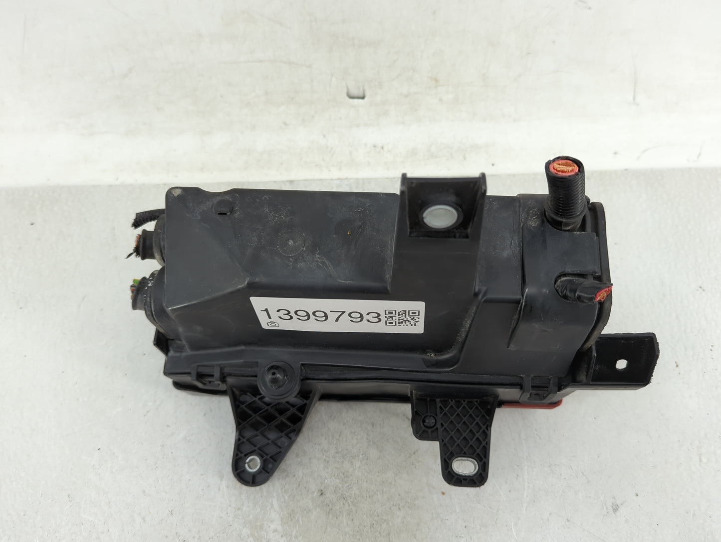2017-2018 Jaguar F-Pace Fusebox Fuse Box Panel Relay Module Fits Fits 2017 2018 OEM Used Auto Parts - Oemusedautoparts1.com