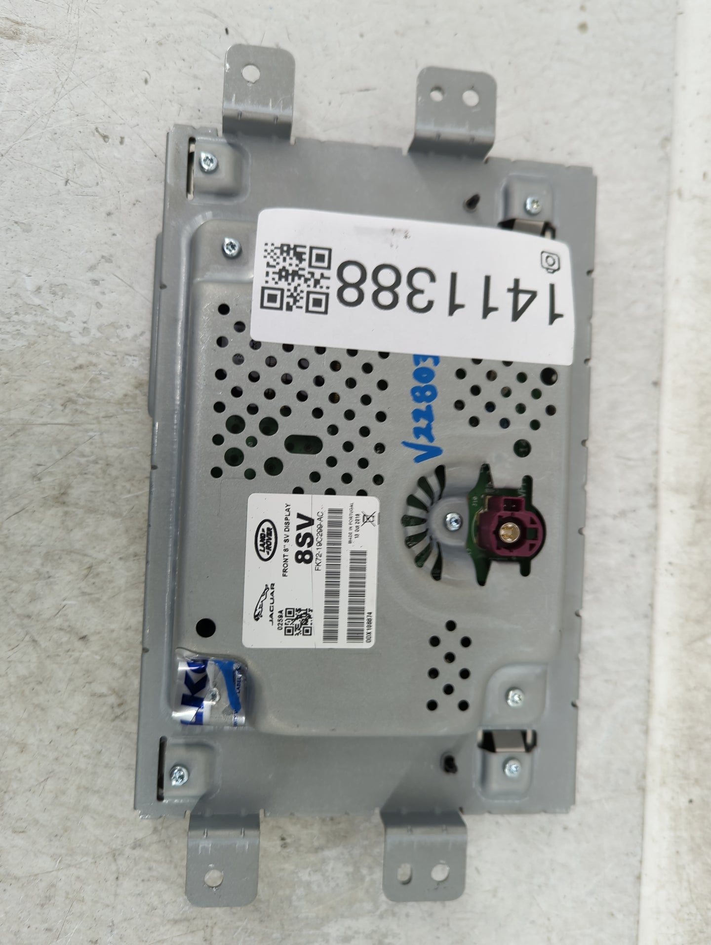 2017-2018 Jaguar F-pace Information Display Screen 1411388 - Oemusedautoparts1.com