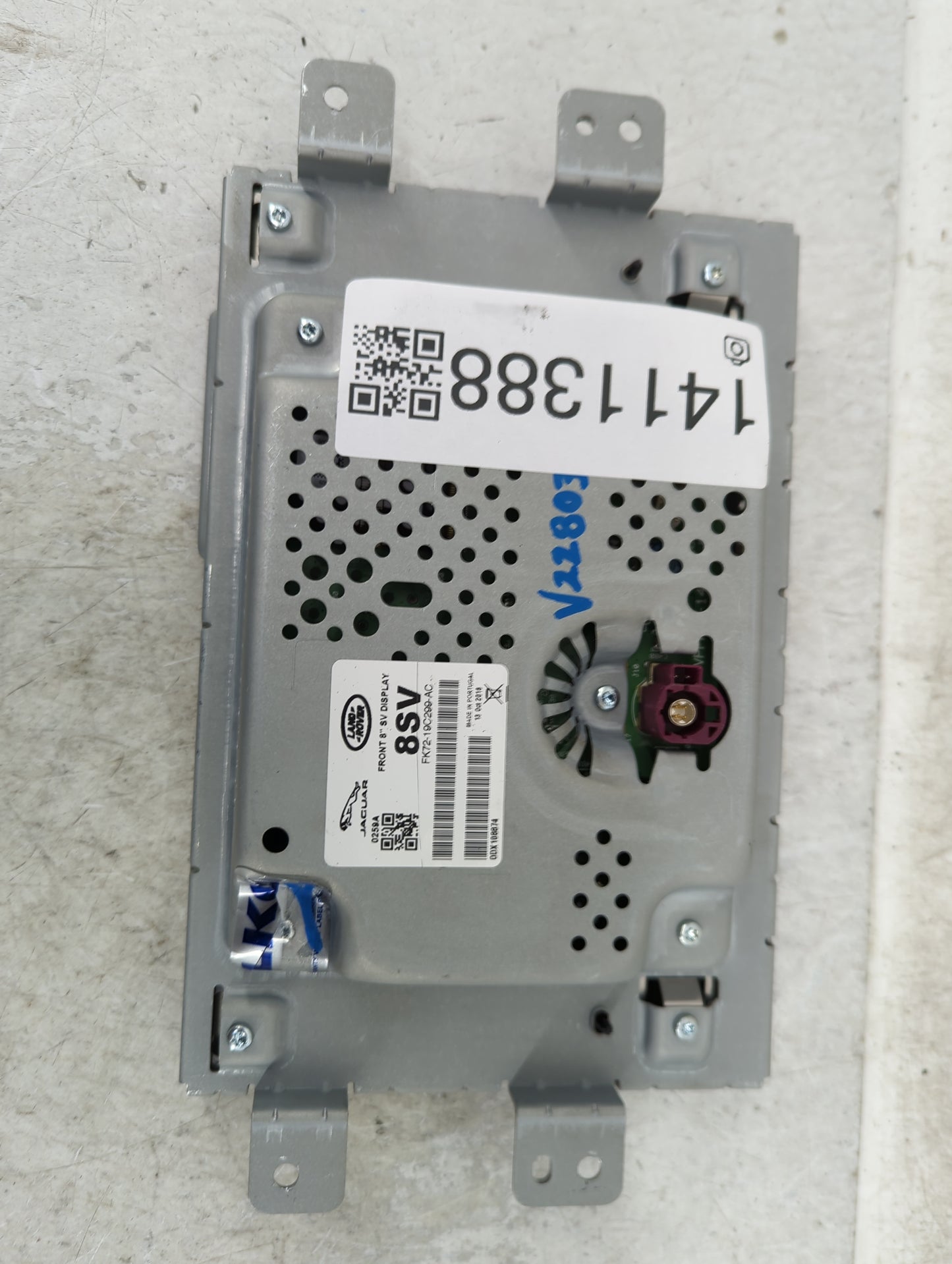 2017-2018 Jaguar F-pace Information Display Screen 1411388 - Oemusedautoparts1.com