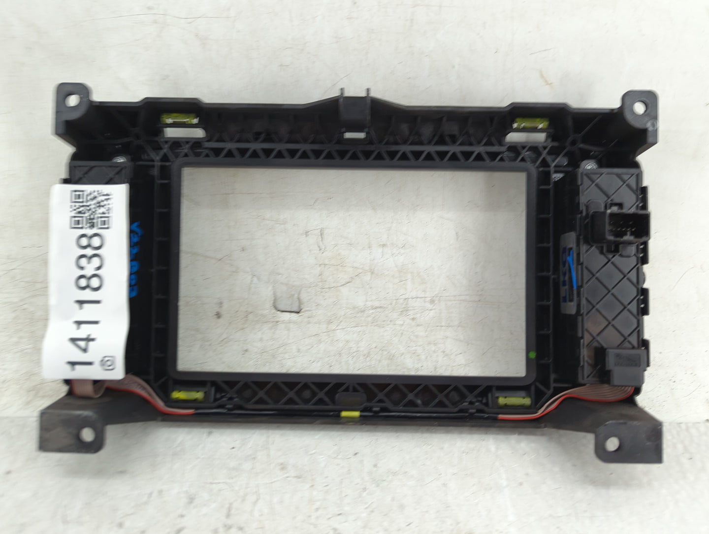 2017-2018 Jaguar F-Pace Radio AM FM Cd Player Receiver Replacement P/N:T2H3561 Fits Fits 2017 2018 OEM Used Auto Parts - Oem