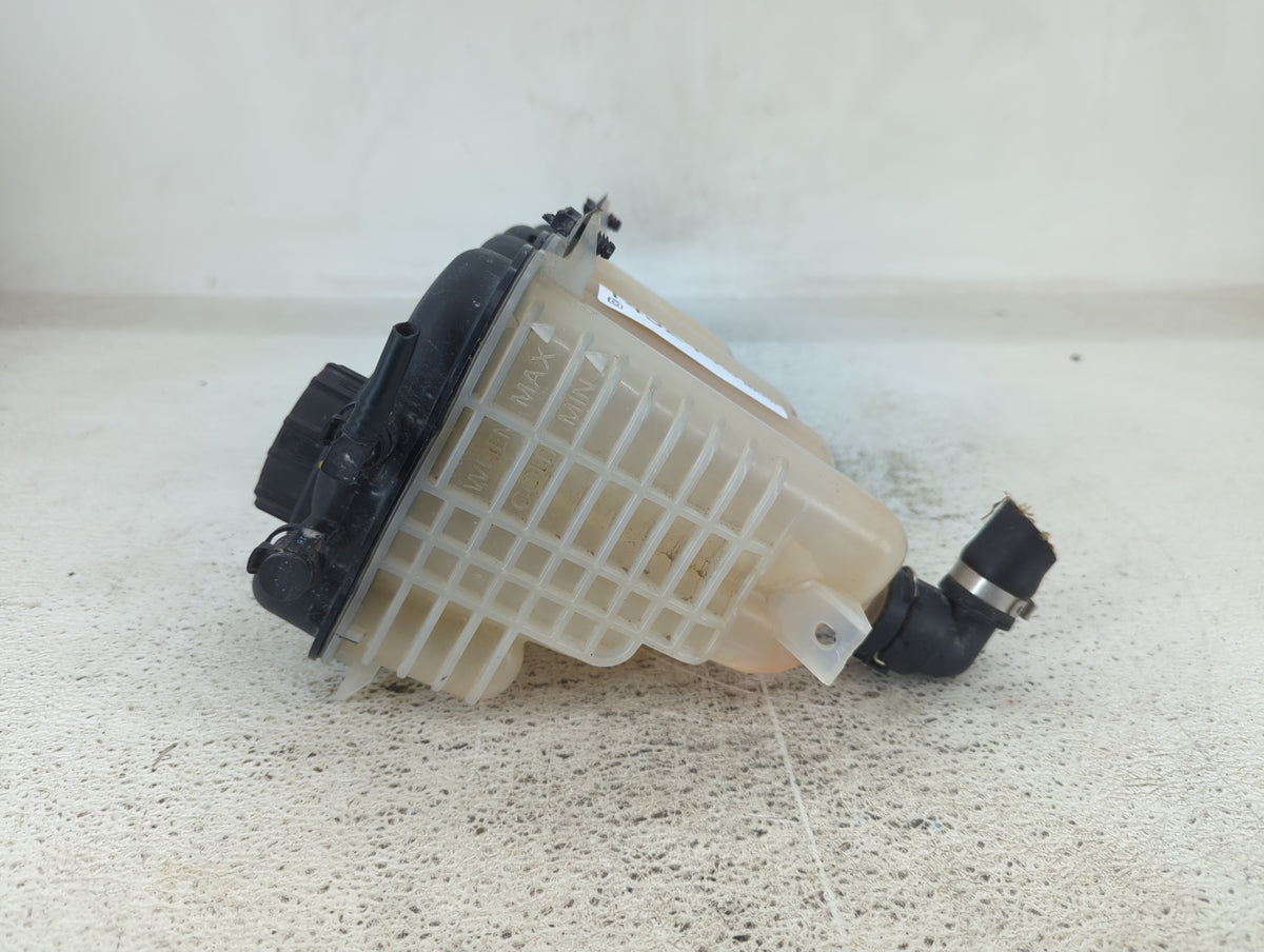2017-2017 Jaguar F-pace Radiator Coolant Overflow Expansion Tank Bottle 1432440 - Oemusedautoparts1.com