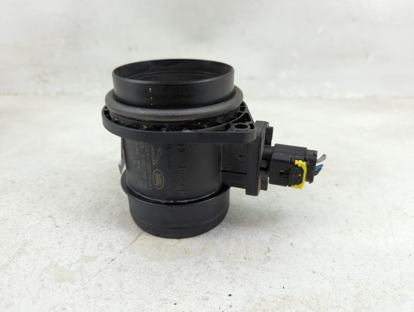 2017-2020 Jaguar F-pace Mass Air Flow Meter Maf - Oemusedautoparts1.com