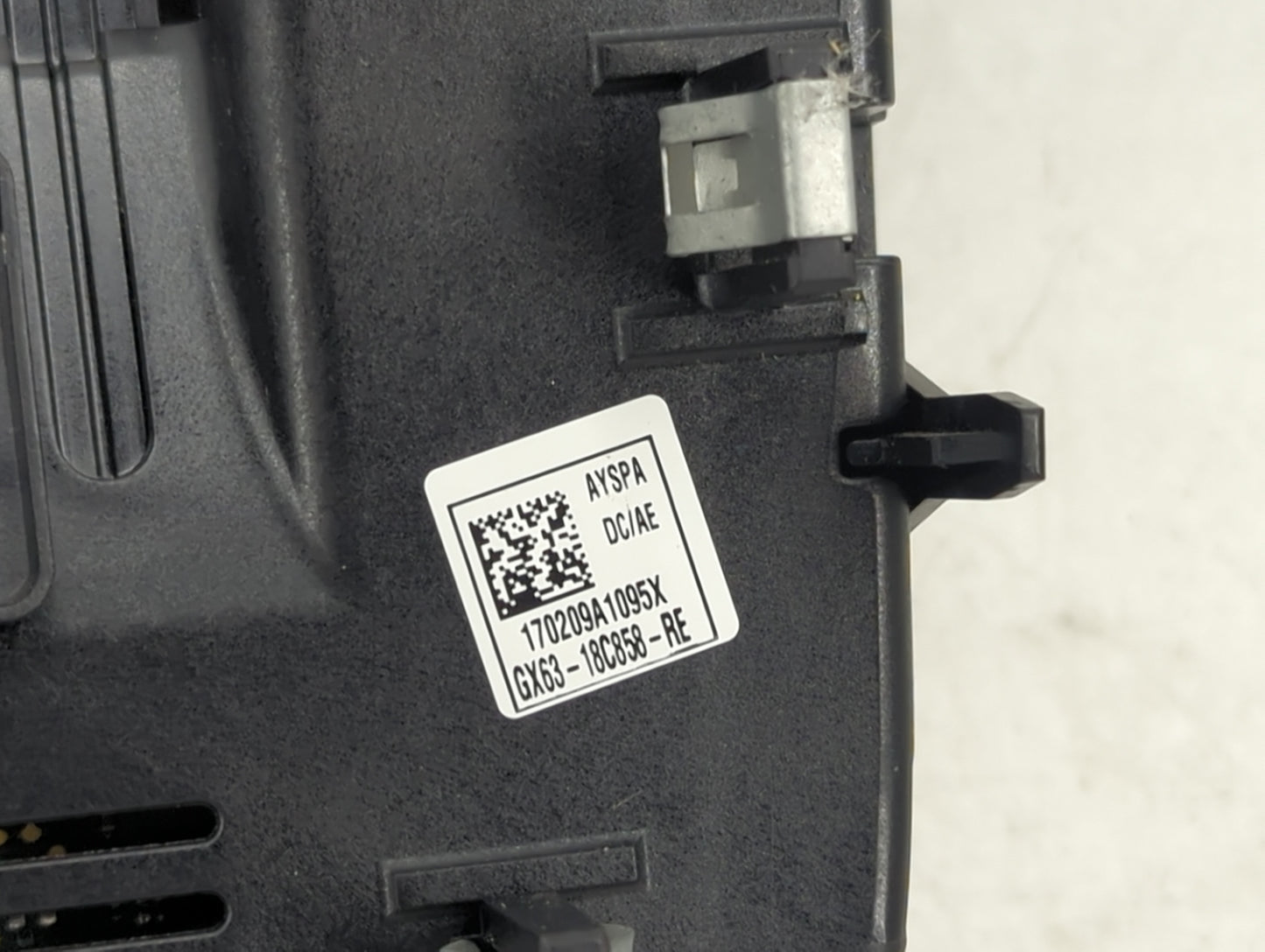 2017 Jaguar F-Pace Climate Control Module Temperature AC/Heater Replacement P/N:GX63-18C858-RE 170209A1095X Fits Fits 2016 O