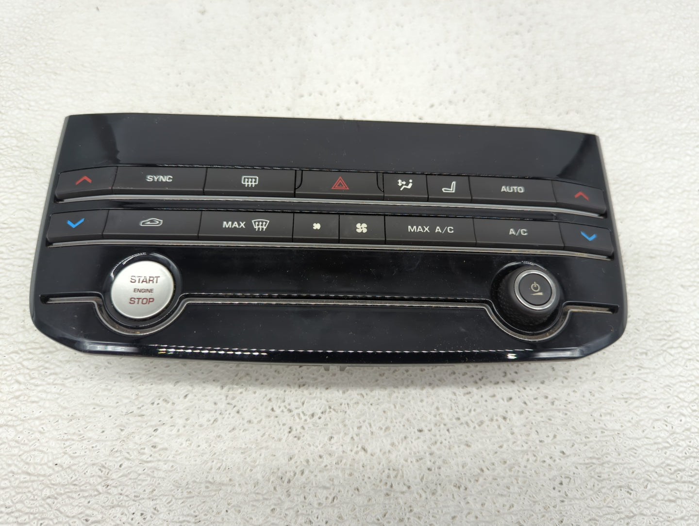 2017 Jaguar F-Pace Climate Control Module Temperature AC/Heater Replacement P/N:GX63-18C858-RE Fits Fits 2016 OEM Used Auto 
