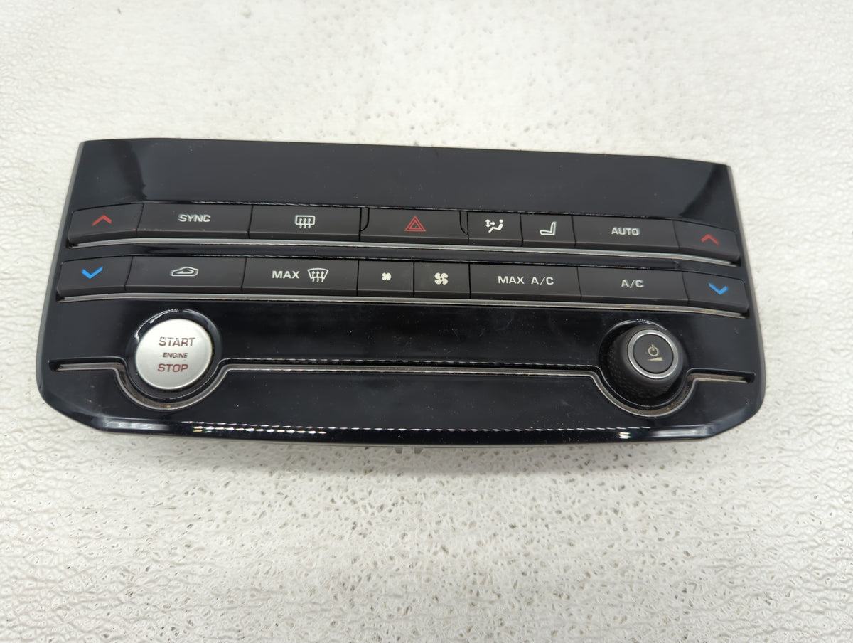 2017 Jaguar F-Pace Climate Control Module Temperature AC/Heater Replacement P/N:GX63-18C858-RE Fits Fits 2016 OEM Used Auto 