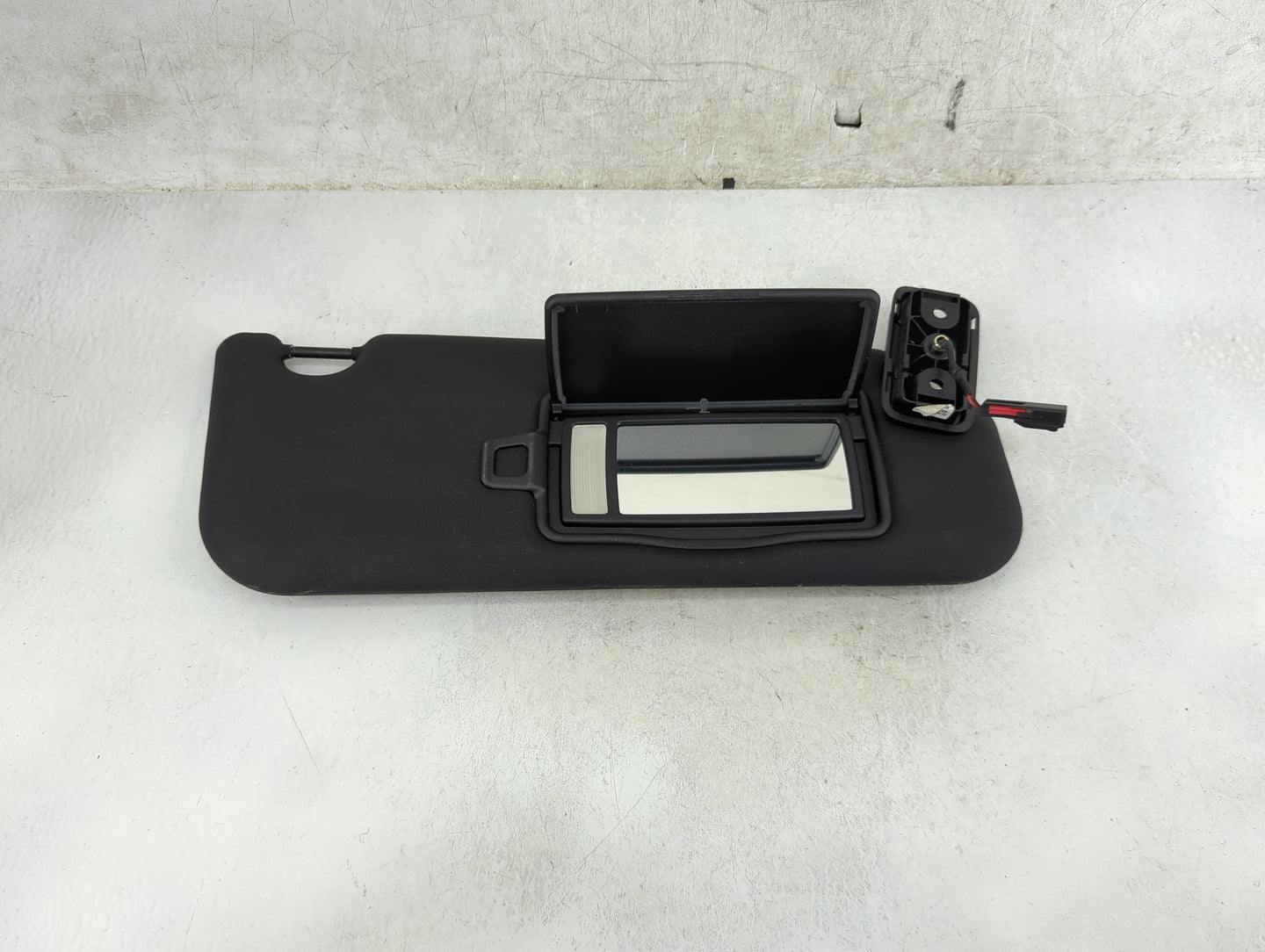 2017-2020 Jaguar F-Pace Sun Visor Shade Replacement Passenger Right Mirror Fits Fits 2017 2018 2019 2020 OEM Used Auto Parts