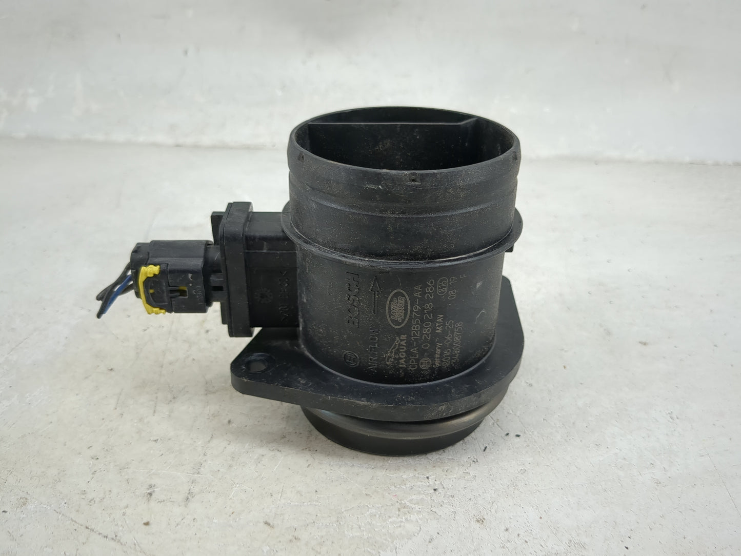 2017-2020 Jaguar F-pace Mass Air Flow Meter Maf 1477006 - Oemusedautoparts1.com