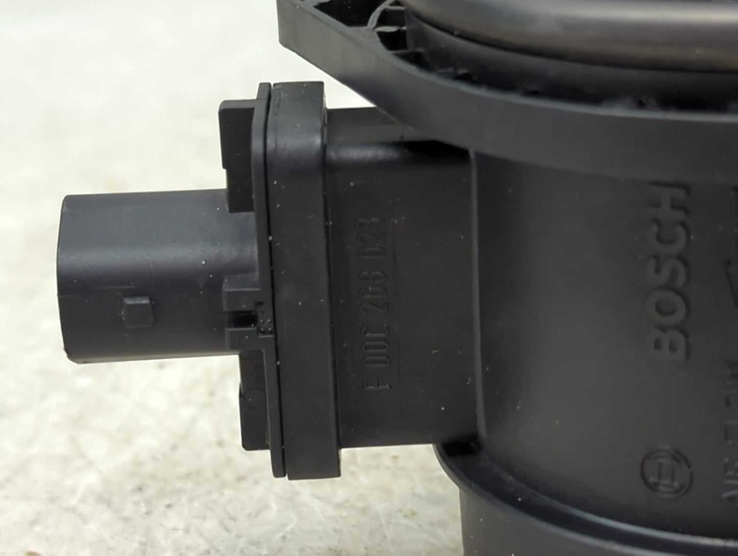 2017-2020 Jaguar F-pace Mass Air Flow Meter Maf 1498283 - Oemusedautoparts1.com