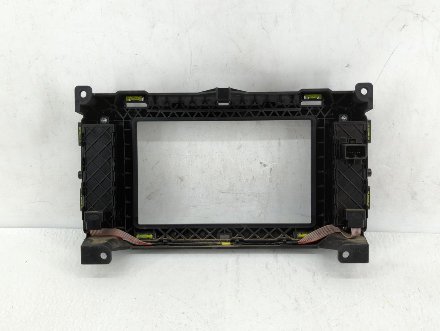 2017-2018 Jaguar F-Pace Radio AM FM Cd Player Receiver Replacement P/N:GX73-19F211-PB Fits Fits 2017 2018 OEM Used Auto Part