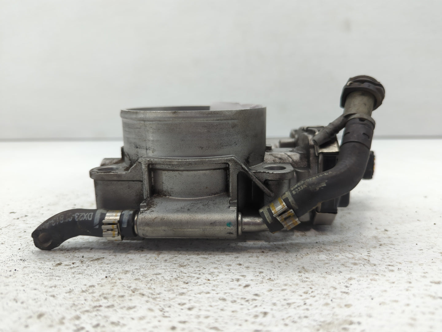 2017-2020 Jaguar F-Pace Throttle Body P/N:DX23-9F991-AB Fits Fits 2013 2014 2015 2016 2017 2018 2019 2020 OEM Used Auto Part