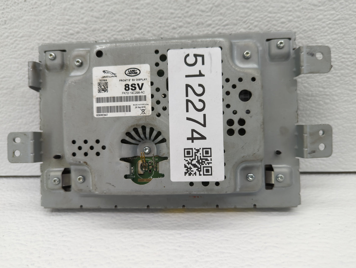 2017-2018 Jaguar F-pace Information Display Screen - Oemusedautoparts1.com