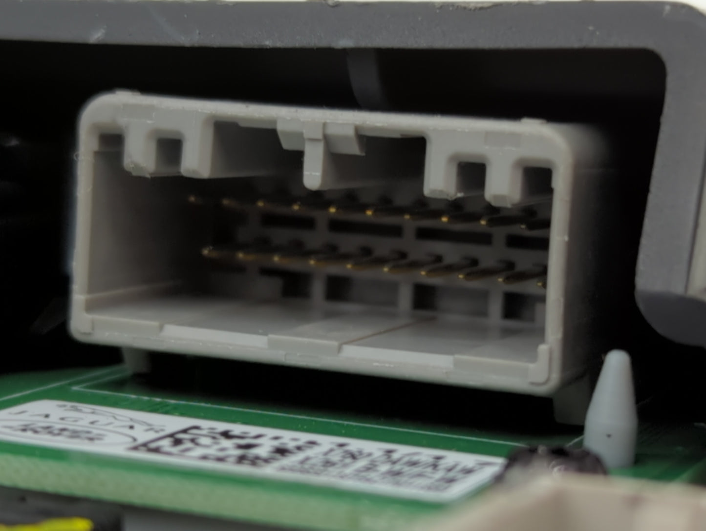 2017 Jaguar F-Pace Center Floor Console P/N:FK72-19A391-AA Fits OEM Used Auto Parts - Oemusedautoparts1.com