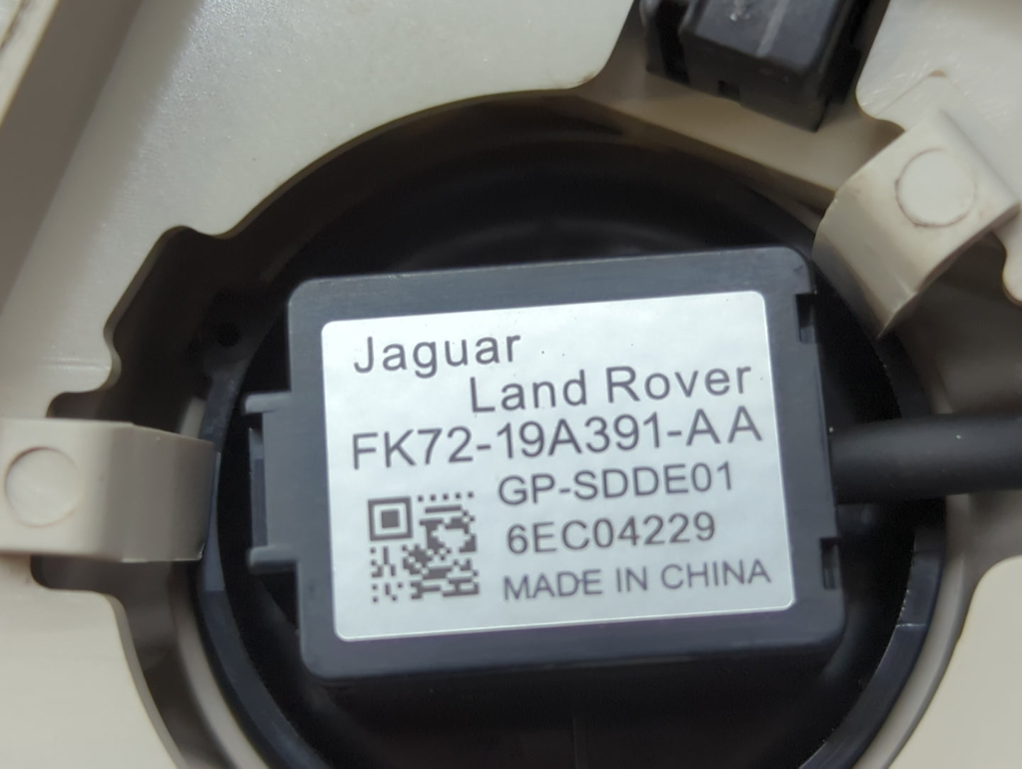 2017 Jaguar F-Pace Center Floor Console P/N:FK72-19A391-AA Fits OEM Used Auto Parts - Oemusedautoparts1.com