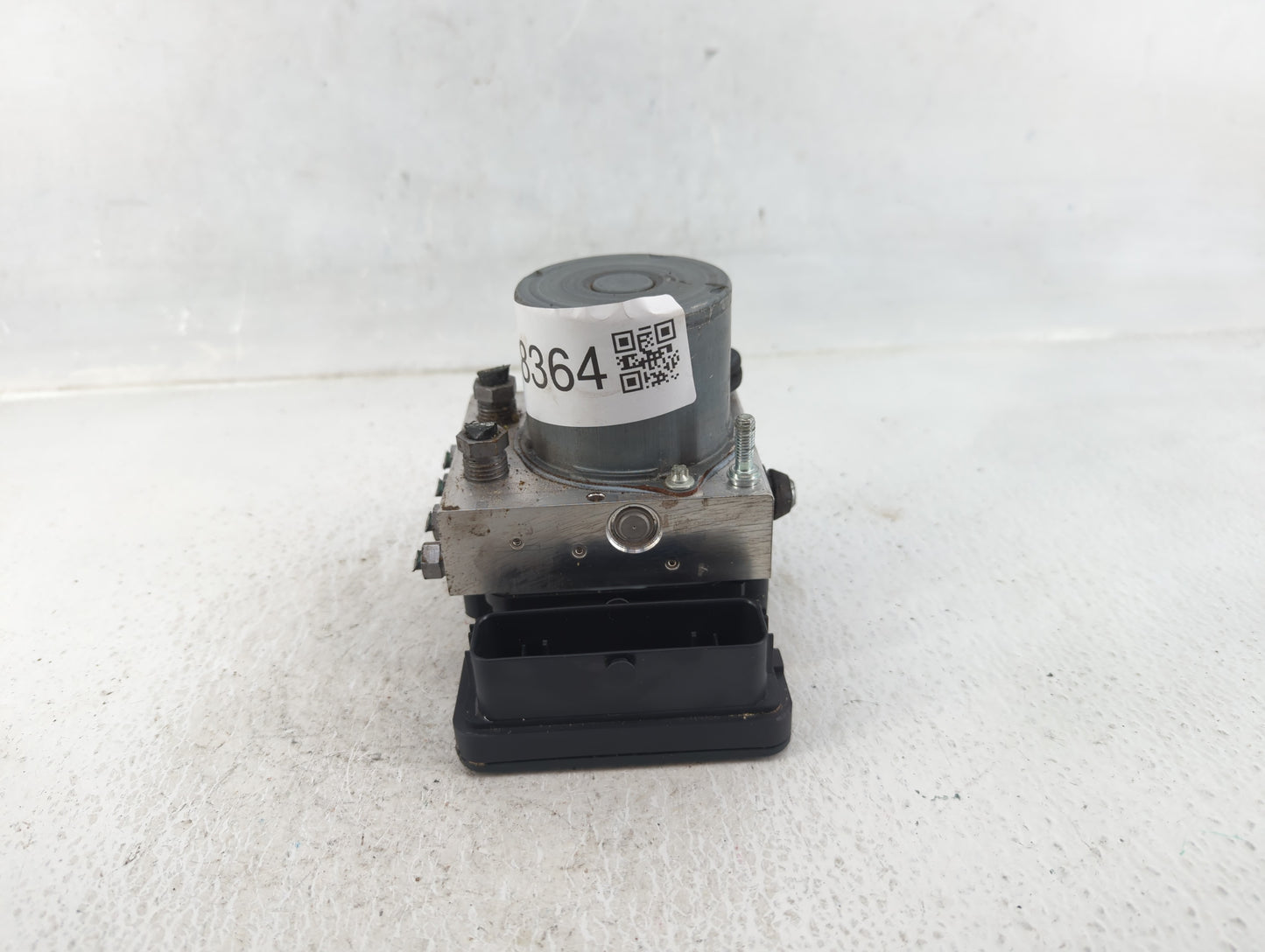 2017 Jaguar F-Pace ABS Pump Control Module Replacement P/N:HX73-14F447-AF Fits OEM Used Auto Parts - Oemusedautoparts1.com