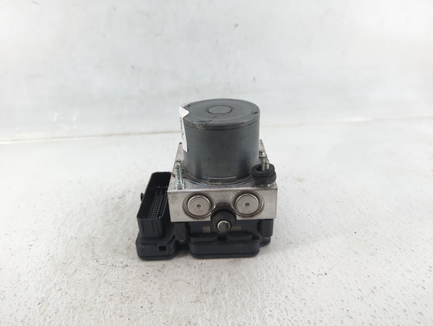 2017 Jaguar F-Pace ABS Pump Control Module Replacement P/N:HX73-14F447-AF Fits OEM Used Auto Parts - Oemusedautoparts1.com