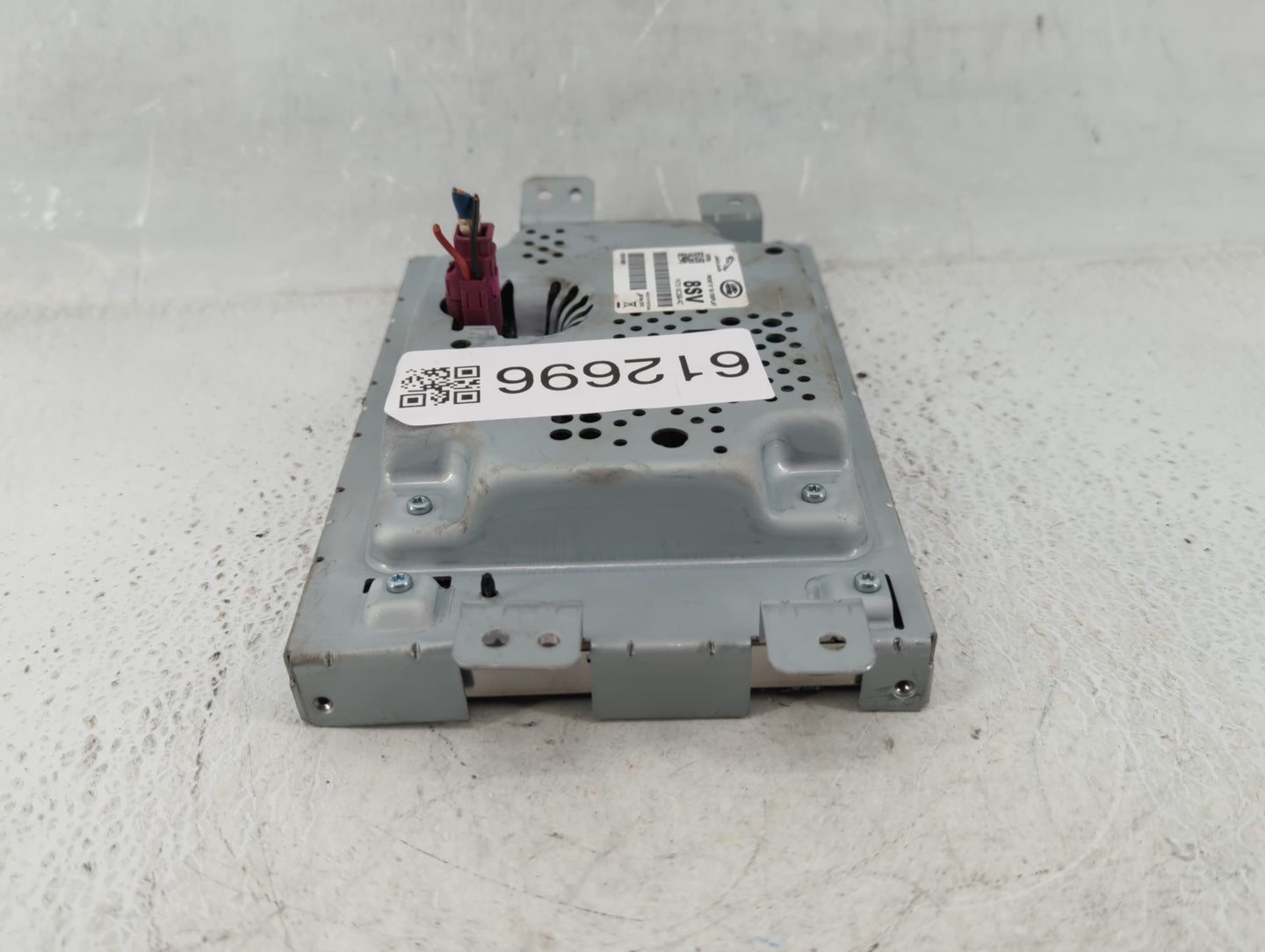 2017-2019 Jaguar F-pace Information Display Screen - Oemusedautoparts1.com