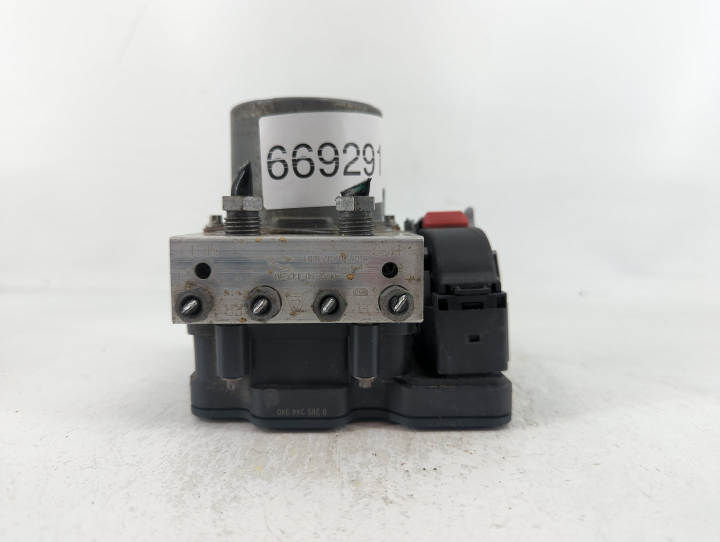 2017 Jaguar F-Pace ABS Pump Control Module Replacement P/N:HX73-14F447-AF Fits OEM Used Auto Parts - Oemusedautoparts1.com
