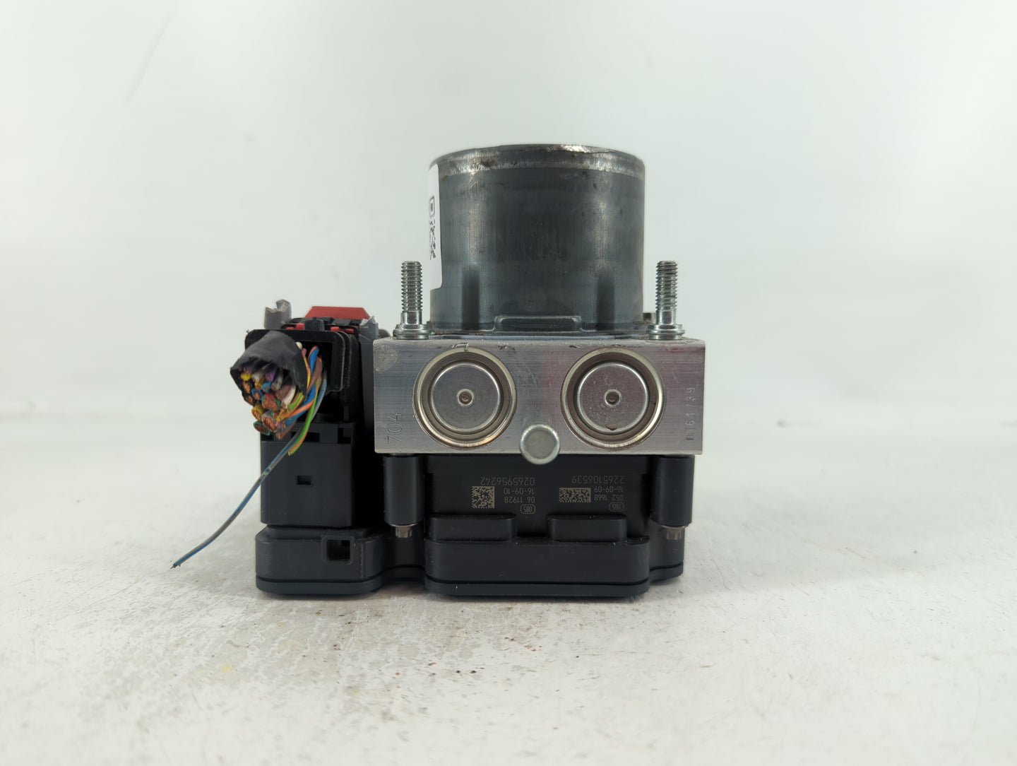2017 Jaguar F-Pace ABS Pump Control Module Replacement P/N:HX73-14F447-AF Fits OEM Used Auto Parts - Oemusedautoparts1.com