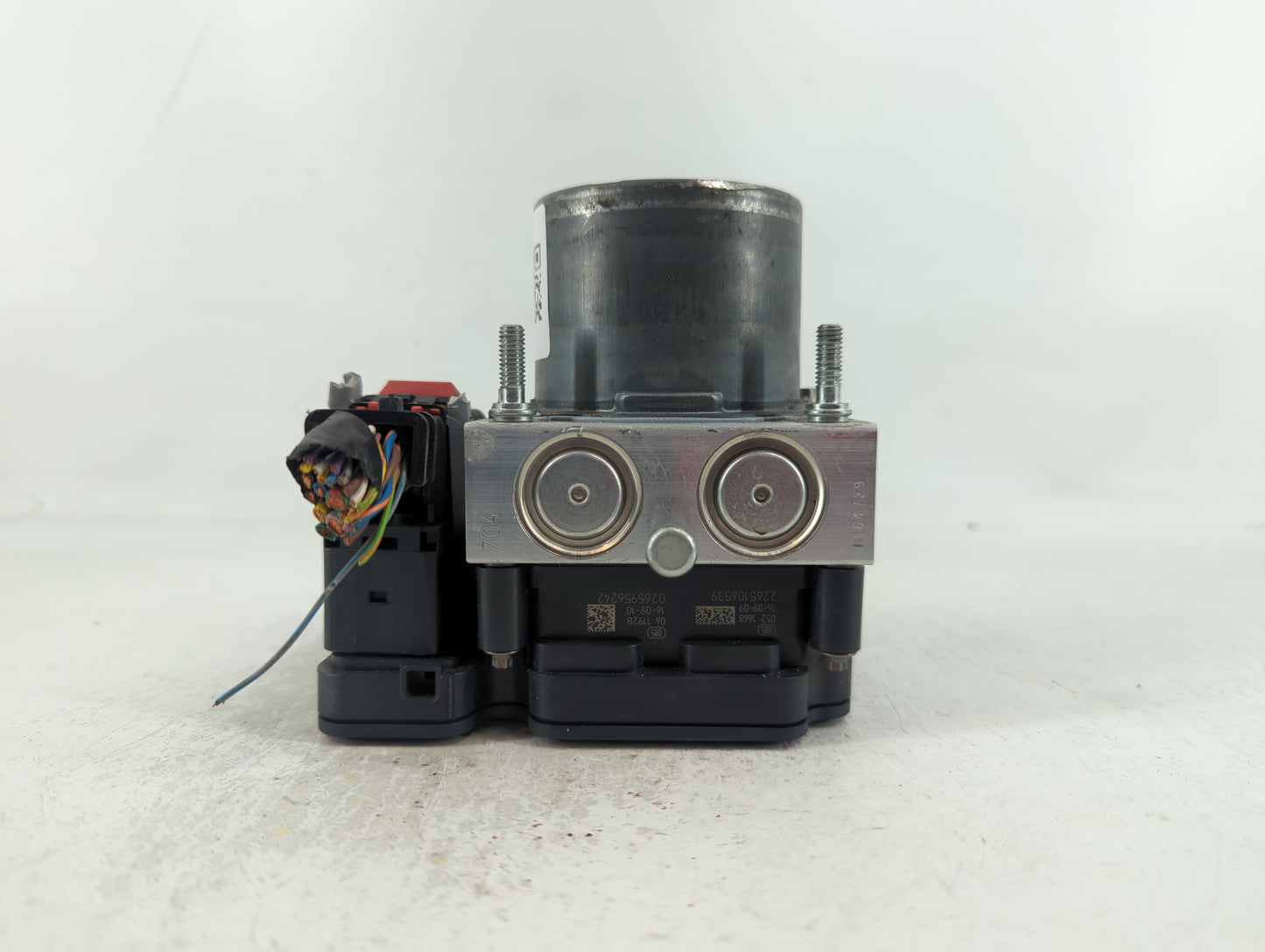 2017 Jaguar F-Pace ABS Pump Control Module Replacement P/N:HX73-14F447-AF Fits OEM Used Auto Parts - Oemusedautoparts1.com