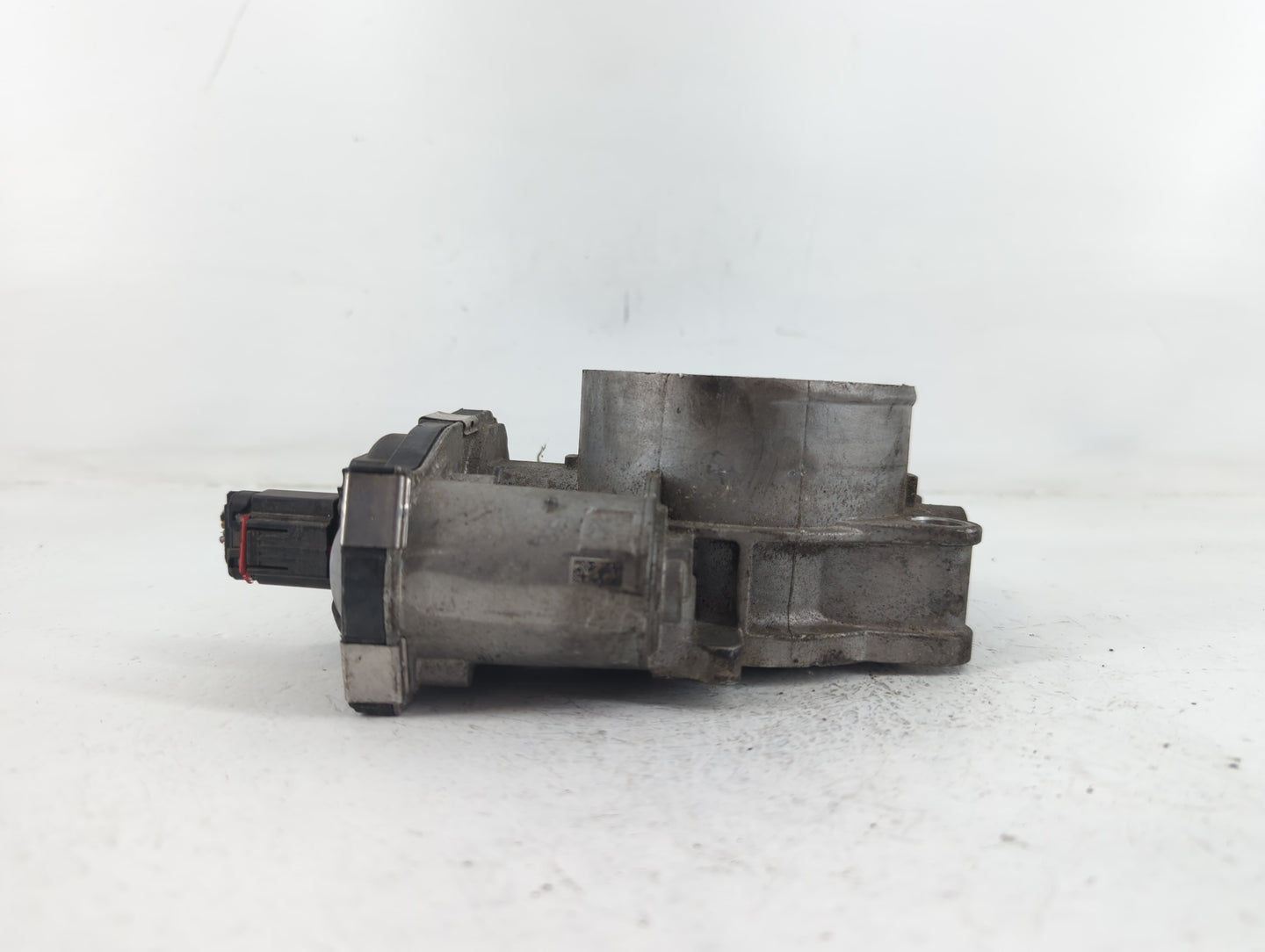 2017-2020 Jaguar F-Pace Throttle Body P/N:DX23-9F991-AB A2C90654700 Fits Fits 2013 2014 2015 2016 2017 2018 2019 2020 OEM Us
