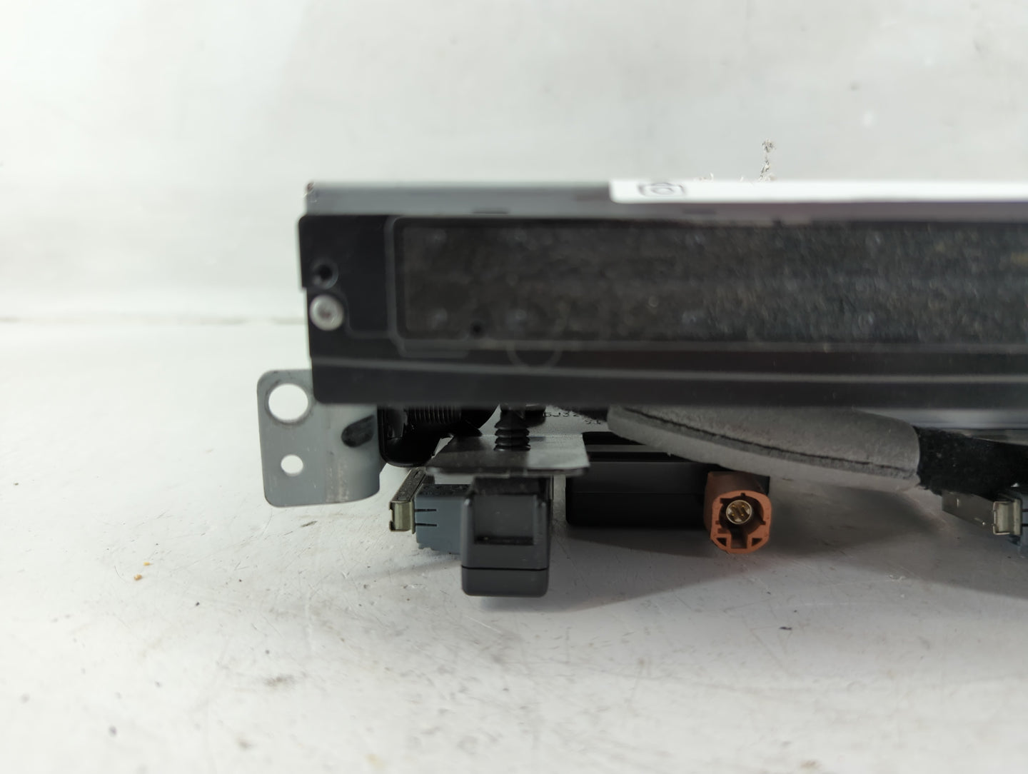 2017 Jaguar Xe Radio AM FM Cd Player Receiver Replacement P/N:FW93-19010-BC Fits Fits 2018 OEM Used Auto Parts - Oemusedauto