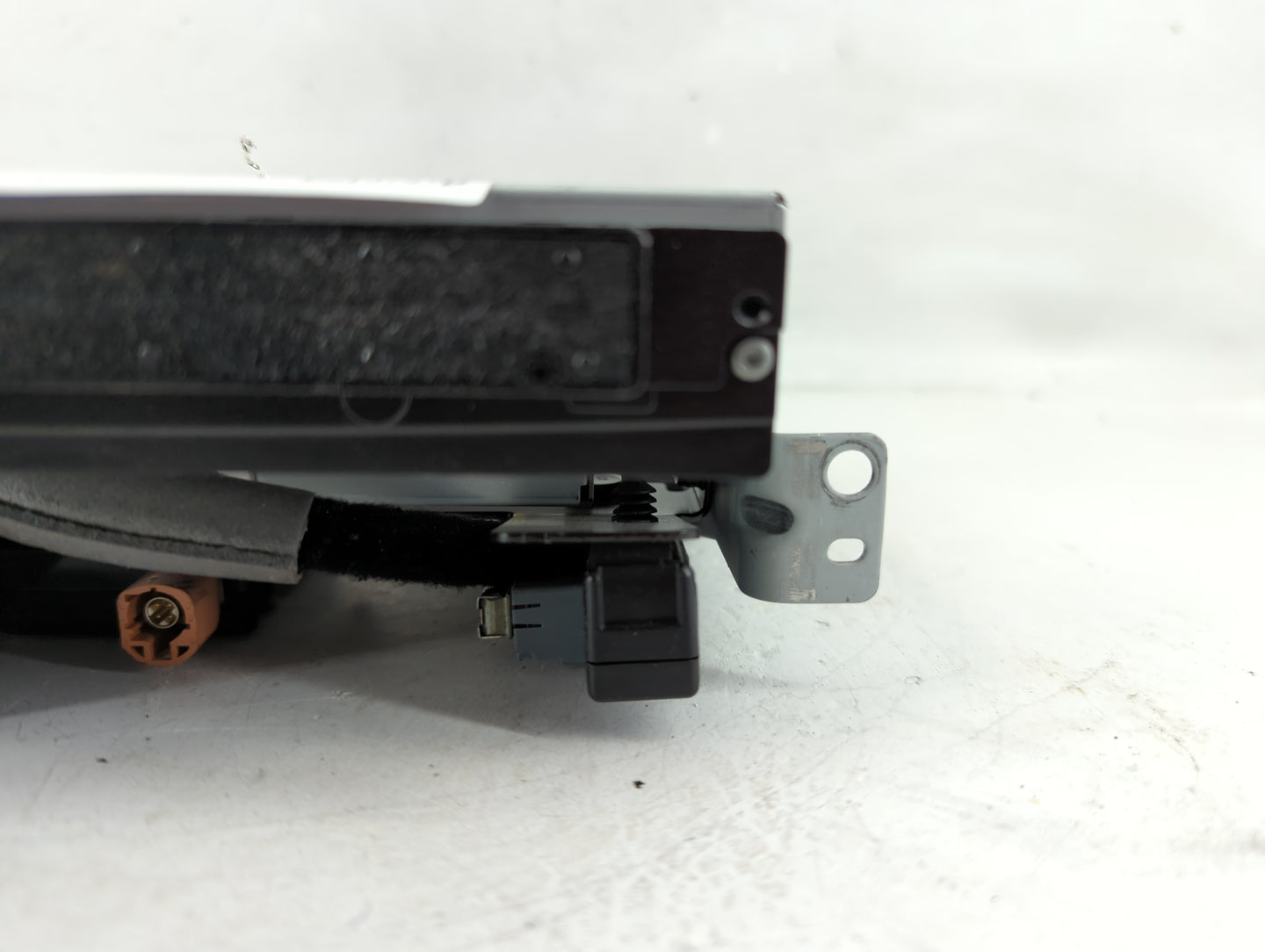 2017 Jaguar Xe Radio AM FM Cd Player Receiver Replacement P/N:FW93-19010-BC Fits Fits 2018 OEM Used Auto Parts - Oemusedauto