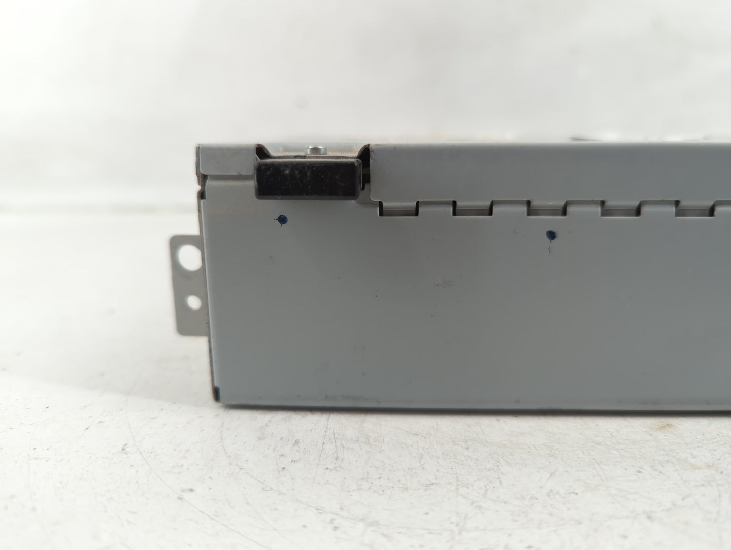 2017-2018 Jaguar Xe Radio AM FM Cd Player Receiver Replacement P/N:HX63-18K812-DC Fits Fits 2016 2017 2018 2019 OEM Used Aut