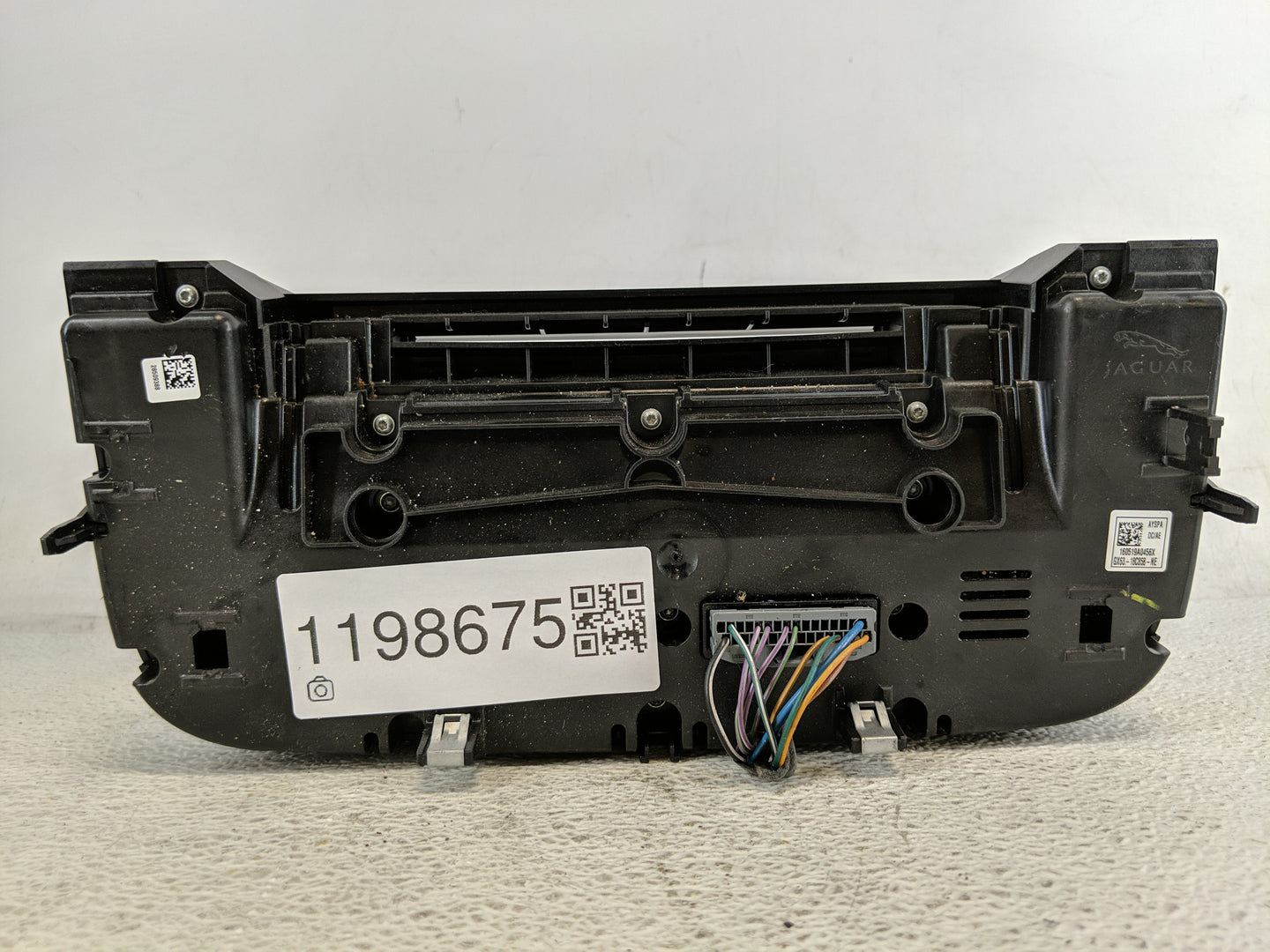 2017 Jaguar Xe Climate Control Module Temperature AC/Heater Replacement P/N:GX63-18C858-NE Fits Fits 2016 OEM Used Auto Part