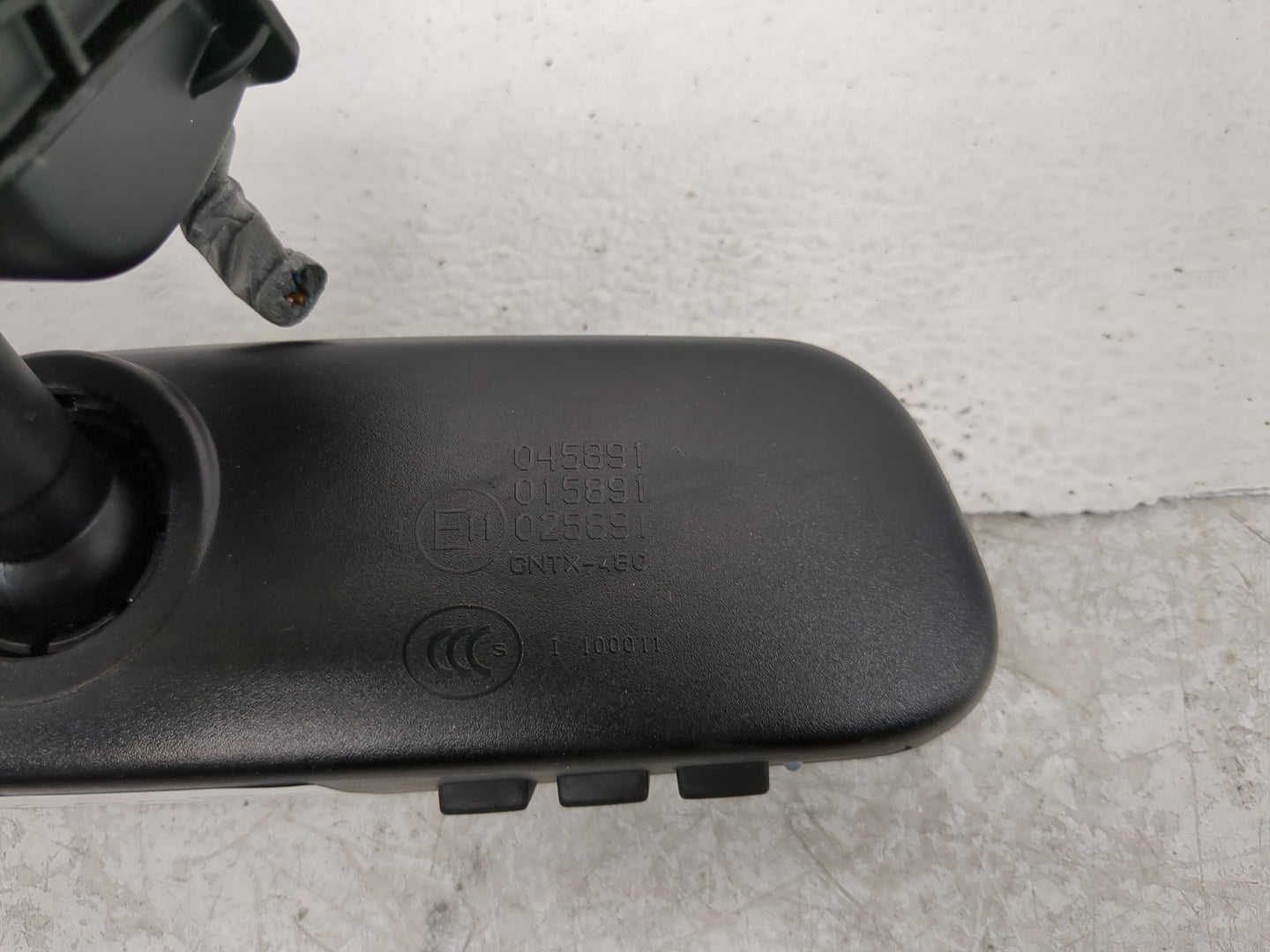 2017-2018 Jaguar Xe Interior Rear View Mirror Replacement OEM P/N:E11045891 E11015891, E11025891 Fits Fits 2016 2017 2018 20