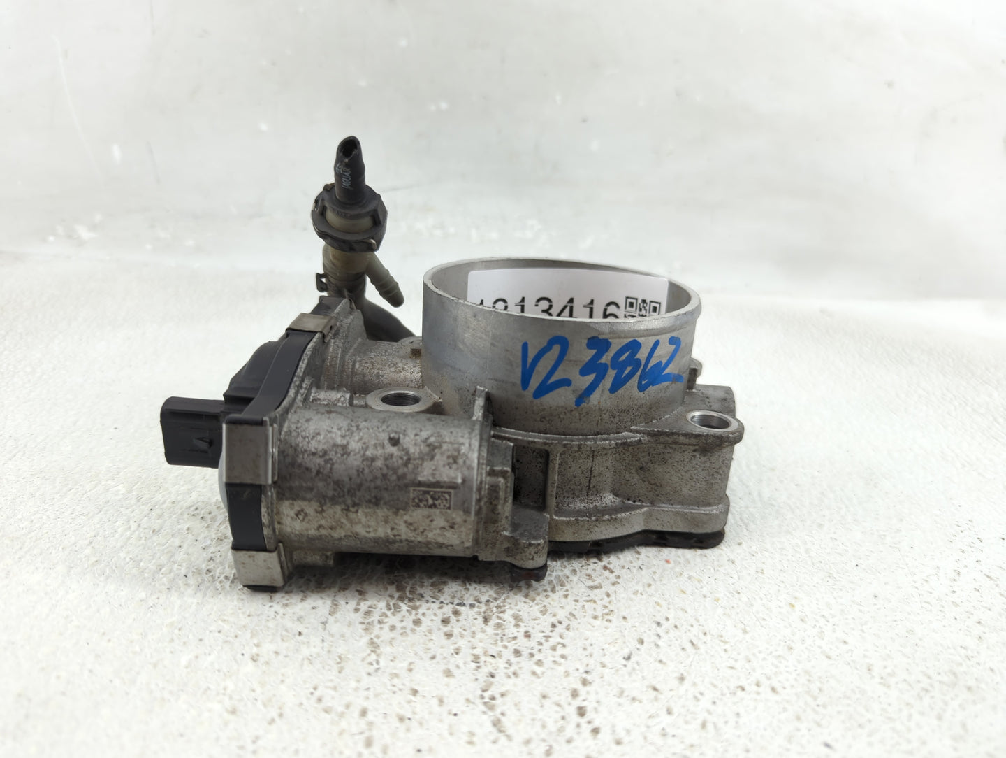 2017 Jaguar Xe Throttle Body P/N:DX23-9F991-AB Fits Fits 2013 2014 2015 OEM Used Auto Parts - Oemusedautoparts1.com