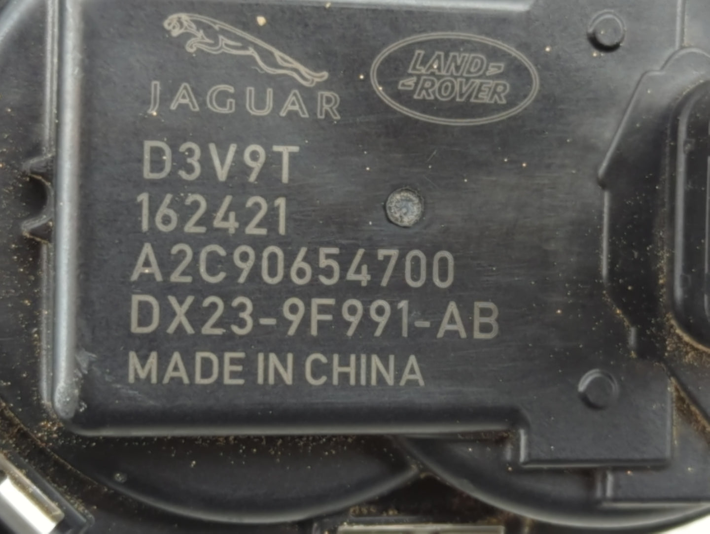 2017 Jaguar Xe Throttle Body P/N:DX23-9F991-AB Fits Fits 2013 2014 2015 OEM Used Auto Parts - Oemusedautoparts1.com