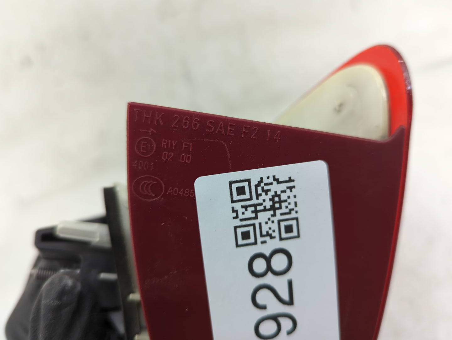 2017-2019 Jaguar Xe Tail Light Assembly Passenger Right OEM Fits Fits 2017 2018 2019 OEM Used Auto Parts - Oemusedautoparts1