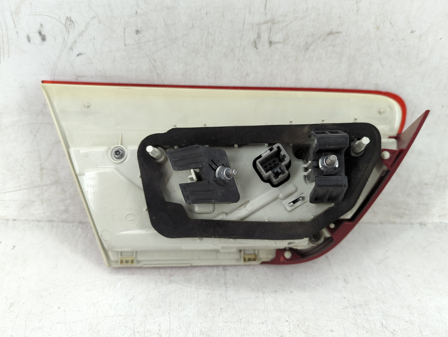 2017-2019 Jaguar Xe Tail Light Assembly Passenger Right OEM Fits Fits 2017 2018 2019 OEM Used Auto Parts - Oemusedautoparts1