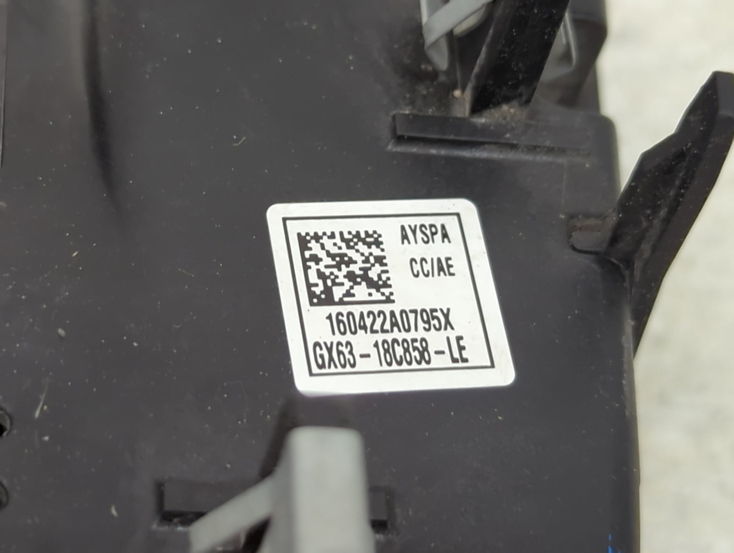 2017 Jaguar Xe Climate Control Module Temperature AC/Heater Replacement P/N:GX63-18C858-LE Fits Fits 2016 OEM Used Auto Part