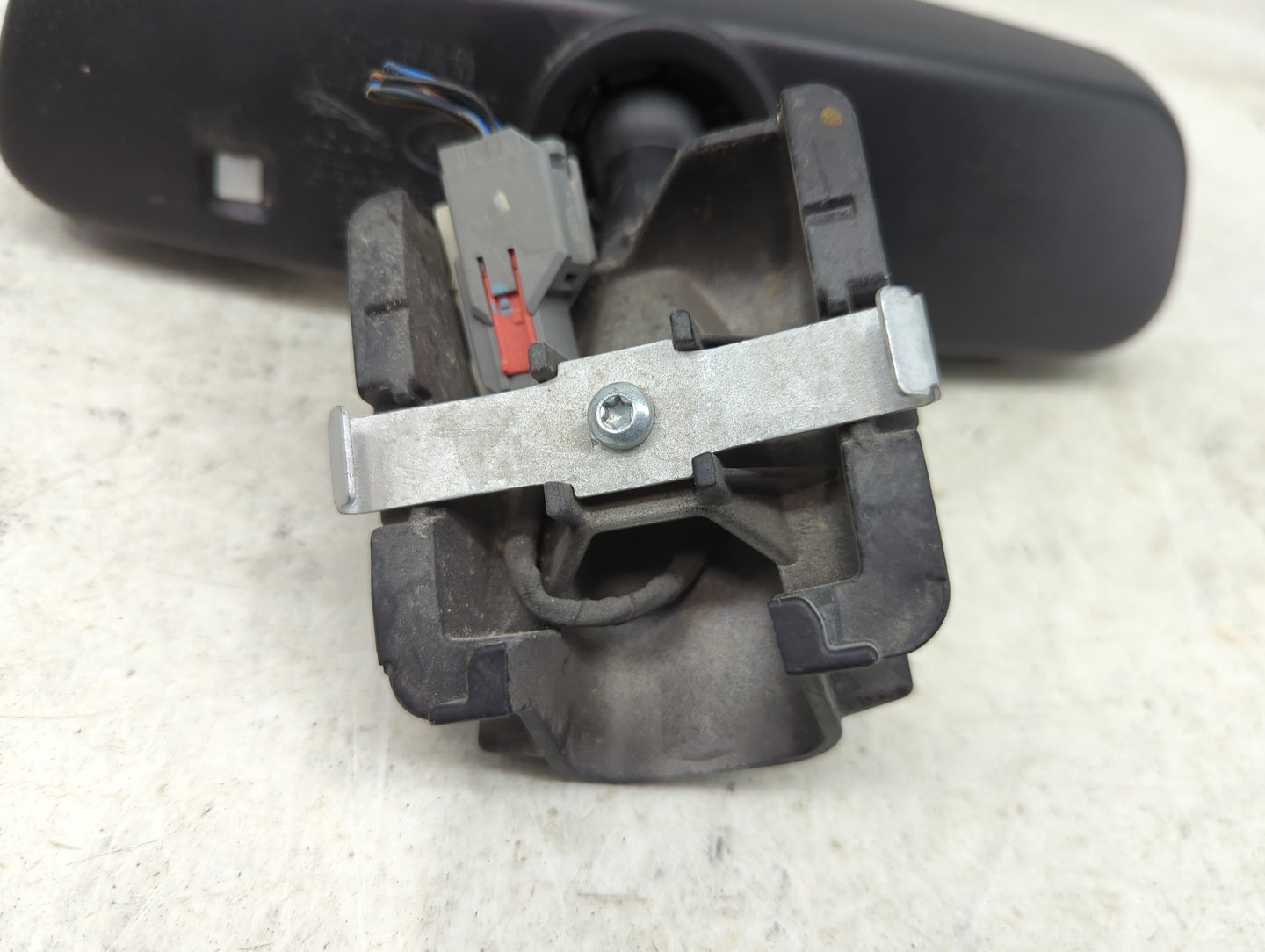 2017 Jaguar Xe Interior Rear View Mirror Replacement OEM Fits OEM Used Auto Parts - Oemusedautoparts1.com
