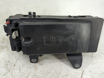 compare product 2017-2019 Jaguar Xe Fusebox Fuse Box Panel Relay Module P/N:GX73-14A076-AA P00147268A, 1614211B, 1614211C Fits Fits 2017 2018 2019 OEM Used Auto Parts