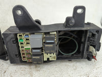 2017-2019 Jaguar Xe Fusebox Fuse Box Panel Relay Module P/N:GX73-14A076-AA P00147268A, 1614211B, 1614211C Fits Fits 2017 201