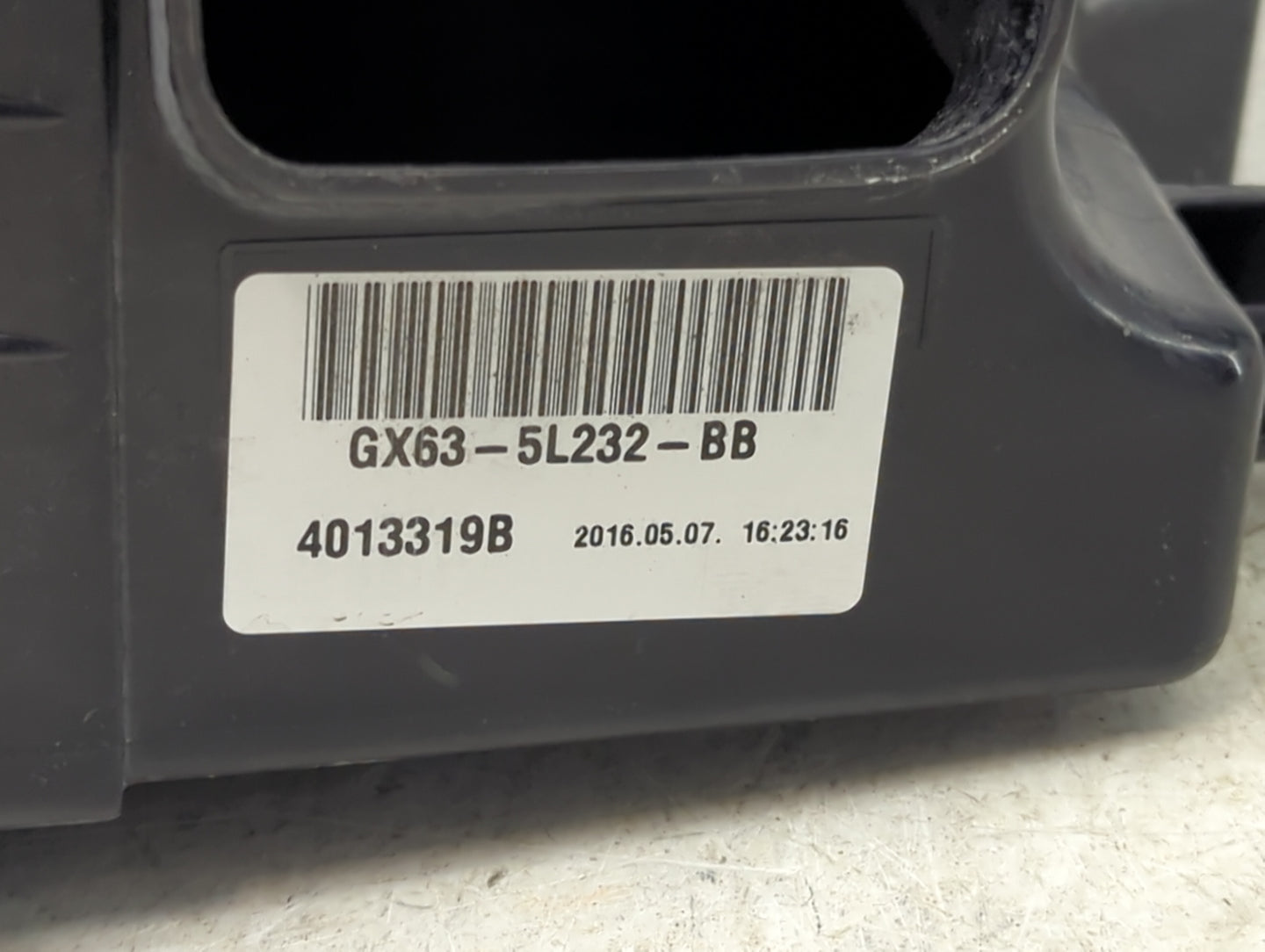 2017-2019 Jaguar Xe Air Cleaner Intake-duct Hose Tube 1432568 - Oemusedautoparts1.com