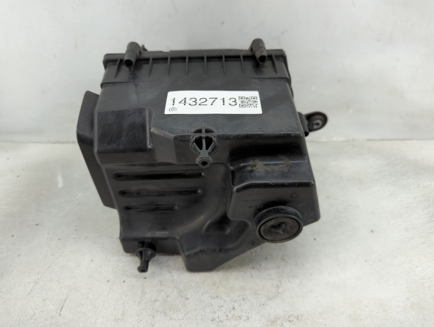 2017-2019 Jaguar Xe Air Cleaner Intake-duct Hose Tube 1432713 - Oemusedautoparts1.com