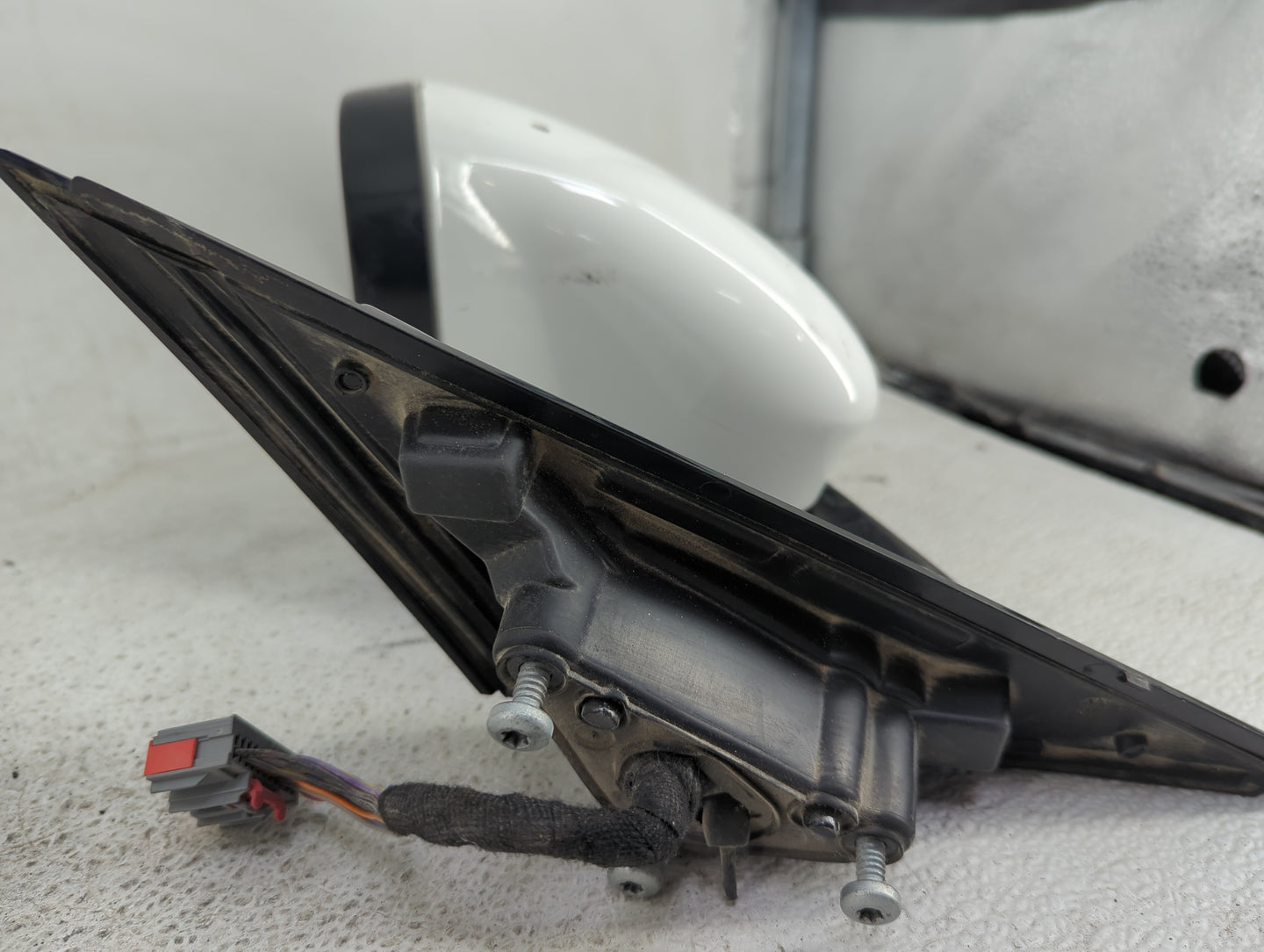 2017-2019 Jaguar Xe Driver Side View Mirror - Left Door Mirror OEM Used - Oemusedautoparts1.com