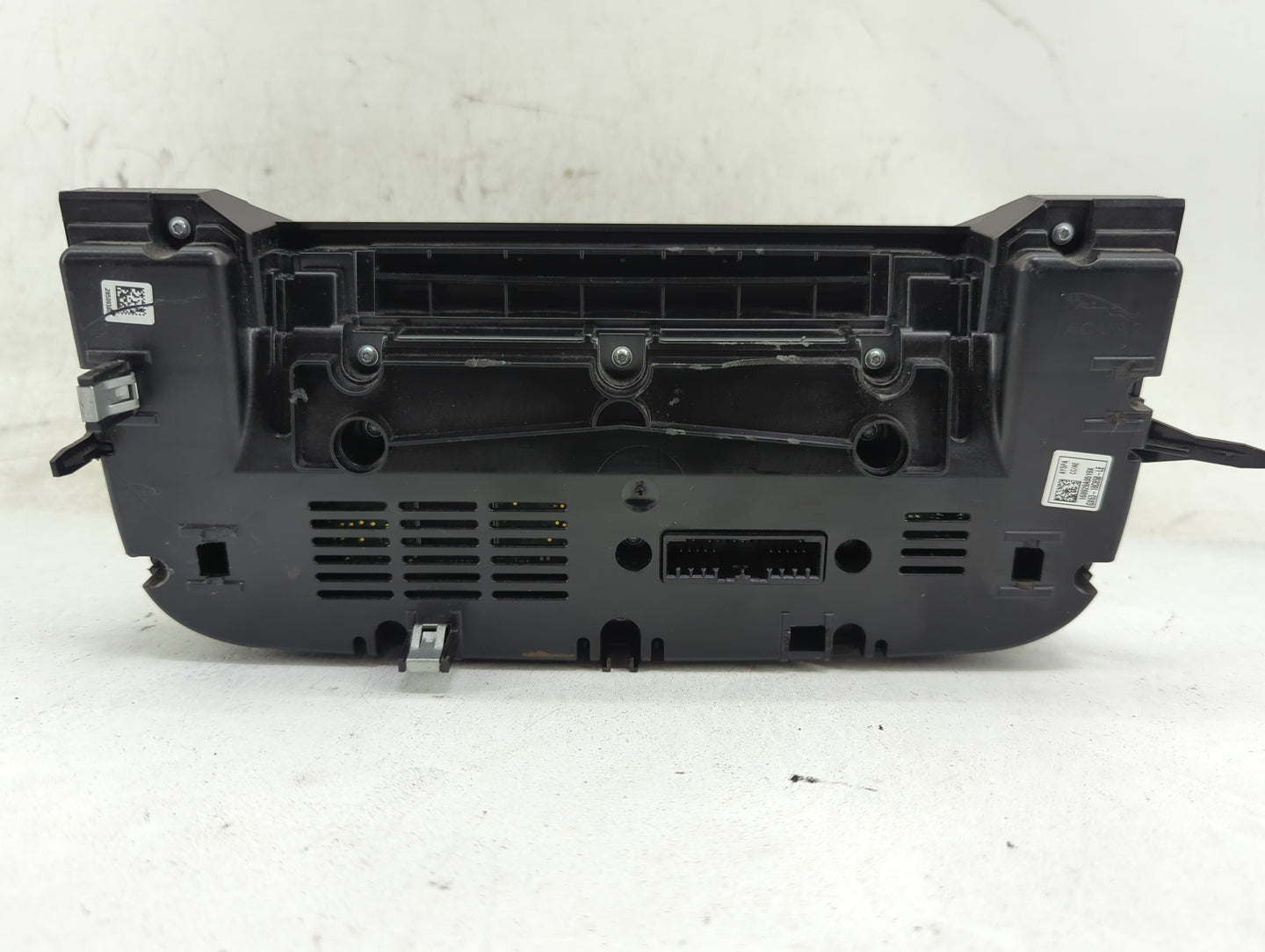 2017 Jaguar Xe Climate Control Module Temperature AC/Heater Replacement P/N:GX63-18C858-LE Fits Fits 2016 OEM Used Auto Part