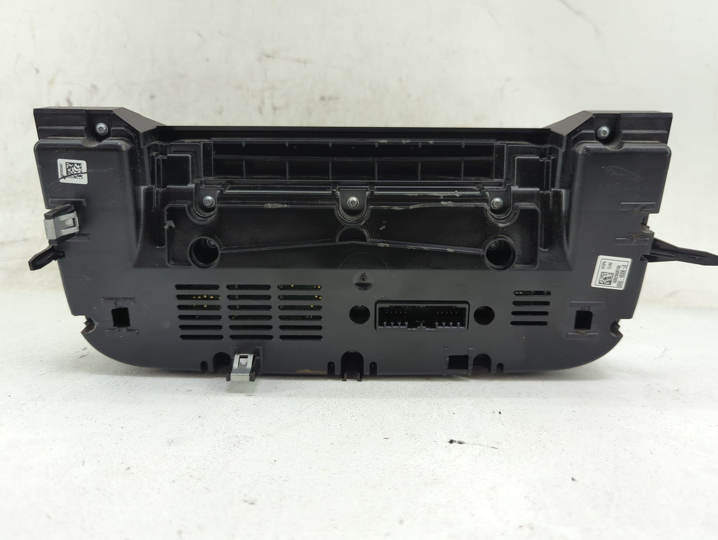 2017 Jaguar Xe Climate Control Module Temperature AC/Heater Replacement P/N:GX63-18C858-LE Fits Fits 2016 OEM Used Auto Part