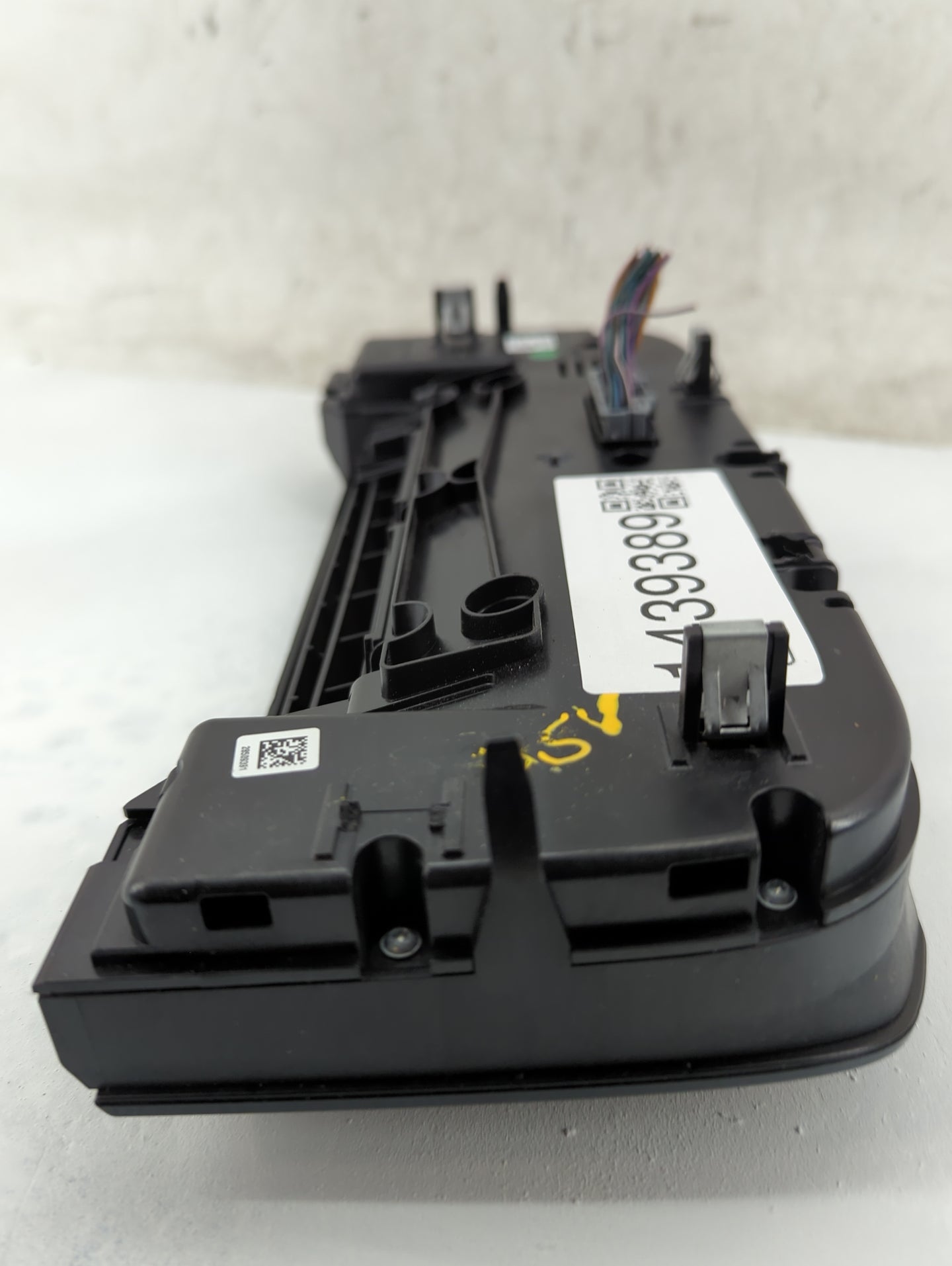 2017 Jaguar Xe Climate Control Module Temperature AC/Heater Replacement P/N:GC63-18C858-SE Fits Fits 2016 OEM Used Auto Part