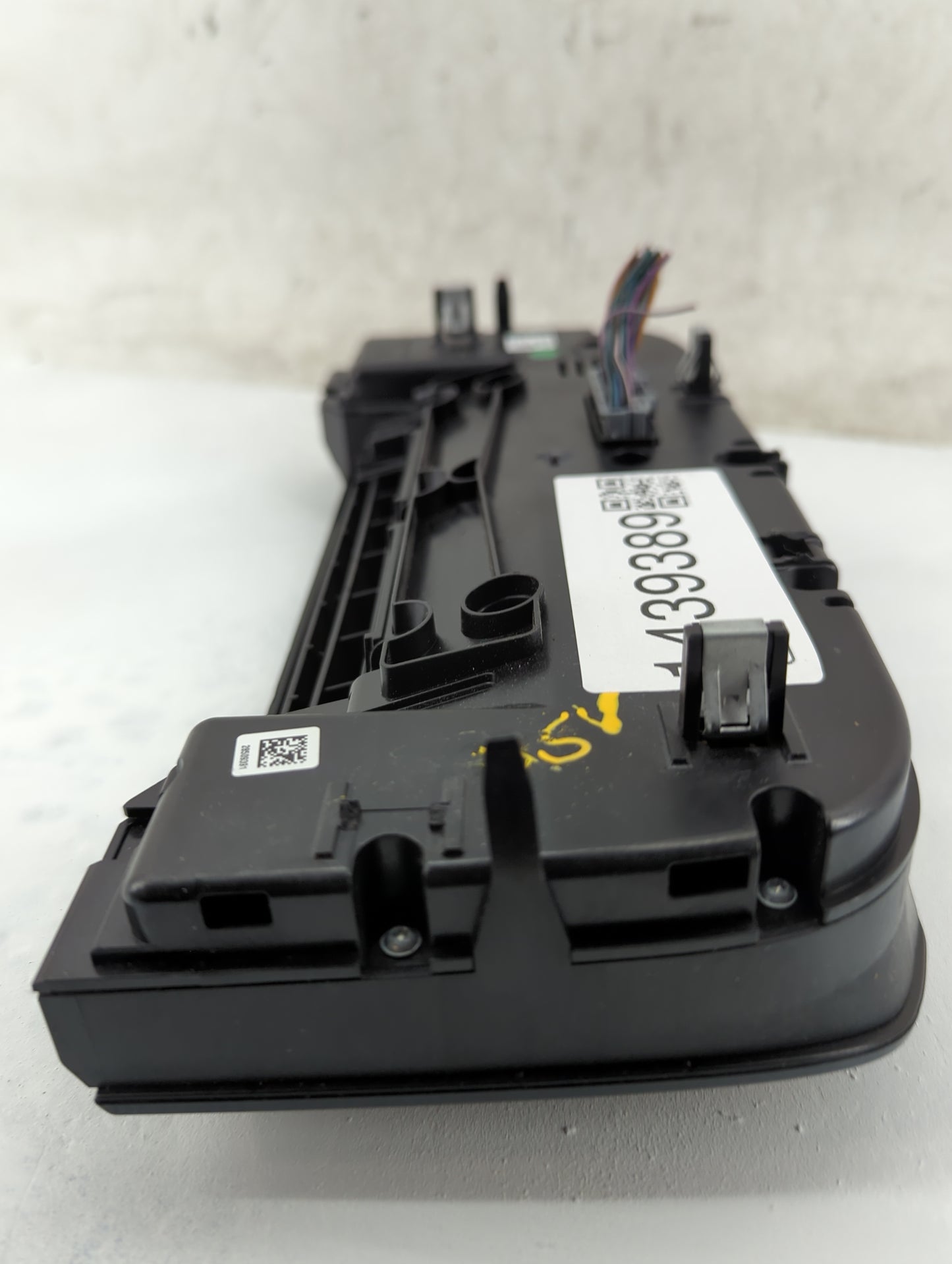 2017 Jaguar Xe Climate Control Module Temperature AC/Heater Replacement P/N:GC63-18C858-SE Fits Fits 2016 OEM Used Auto Part