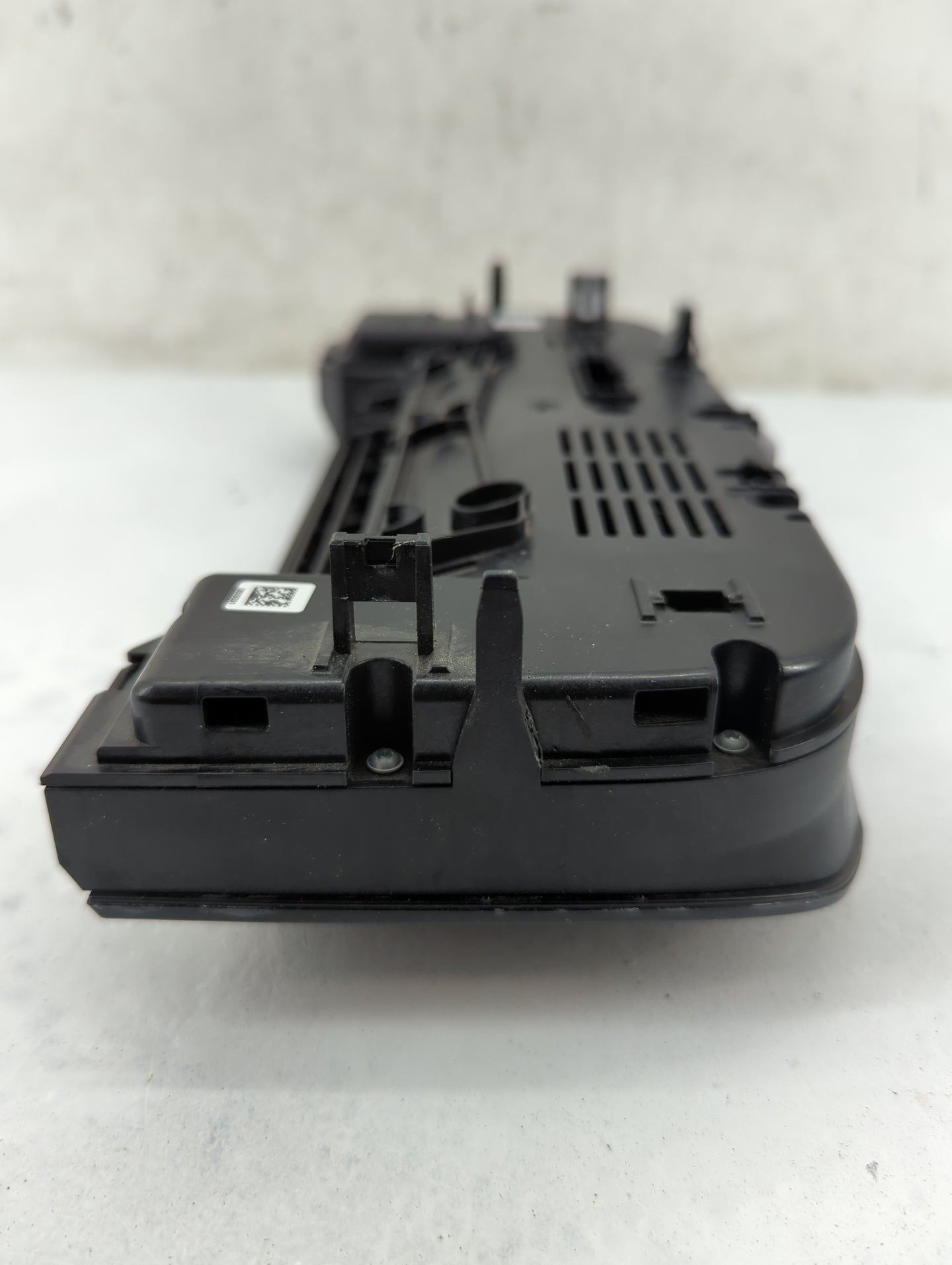2017 Jaguar Xe Climate Control Module Temperature AC/Heater Replacement P/N:GX63-18C858-SE Fits Fits 2016 OEM Used Auto Part